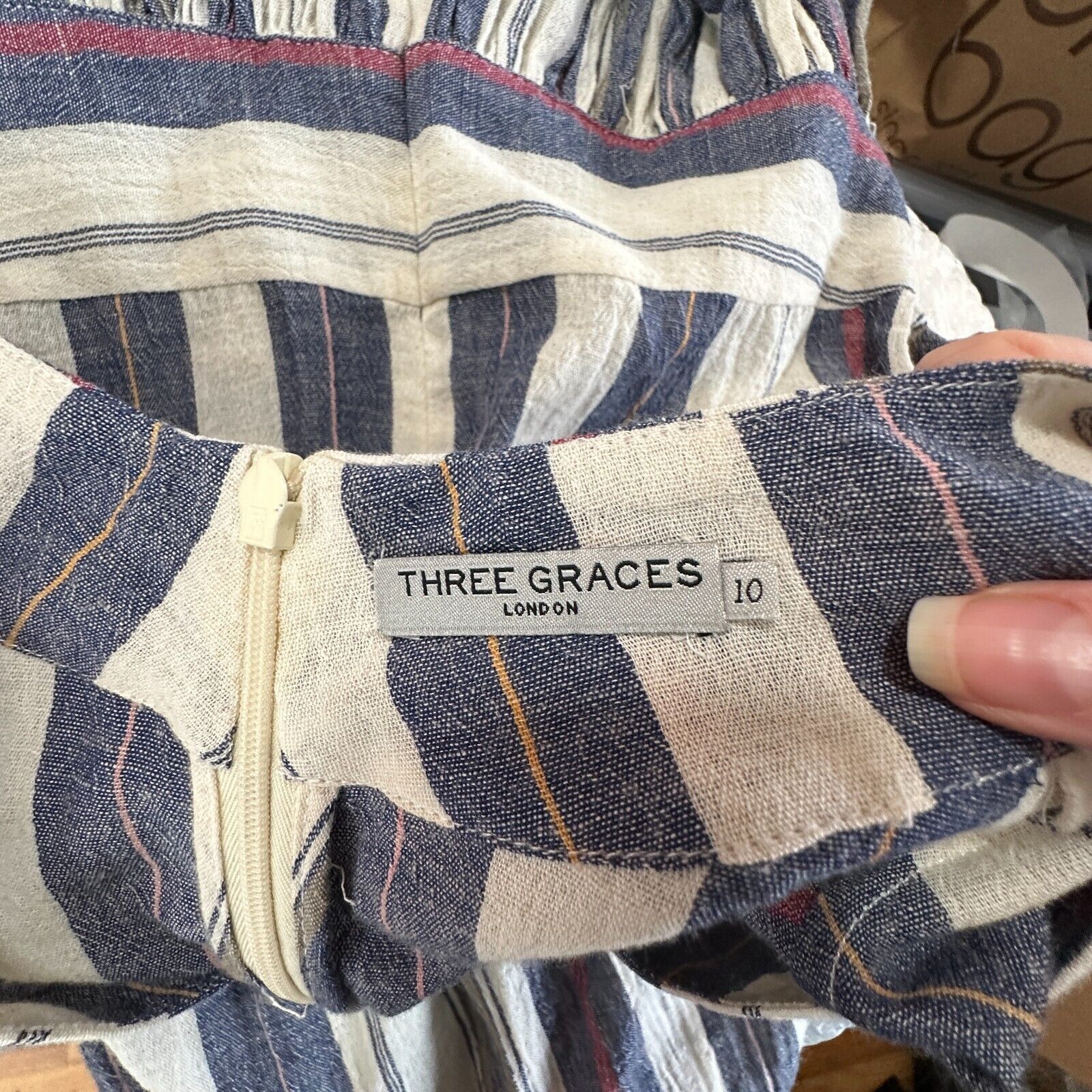 Other Three Graces London Ferrer Stripe Short Sleeve VNeck Dress Size L / US 10 / IT 46 - 11 Thumbnail