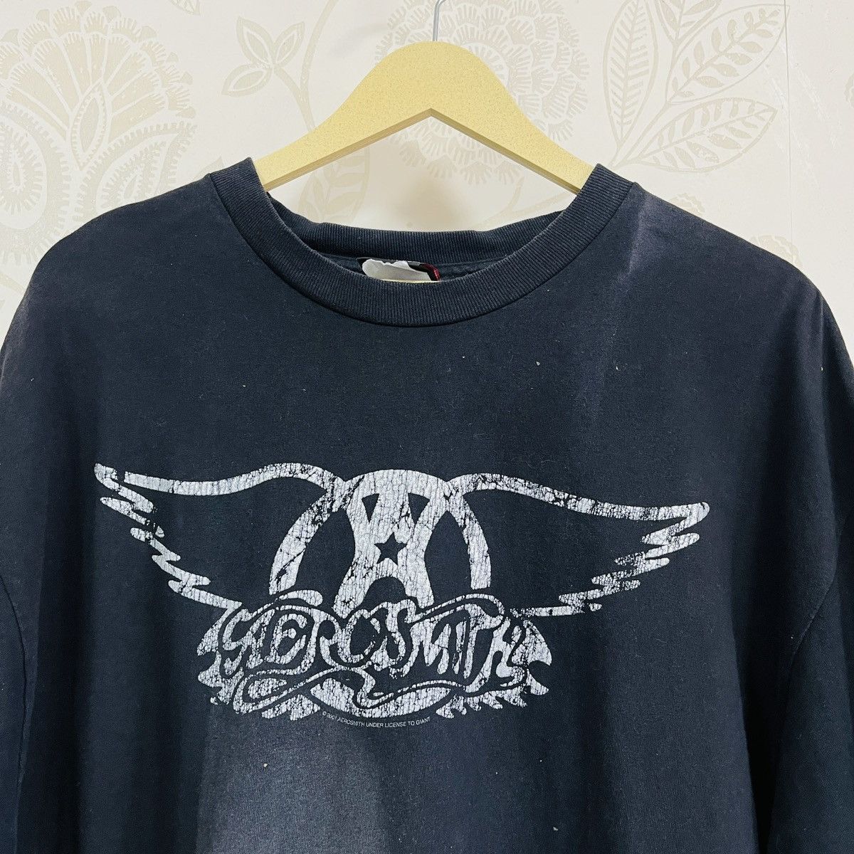 Aerosmith × Giant × Vintage Faded Aerosmith Rock Band TShirt Copyright 2001 Size US XL / EU 56 / 4 - 18 Thumbnail