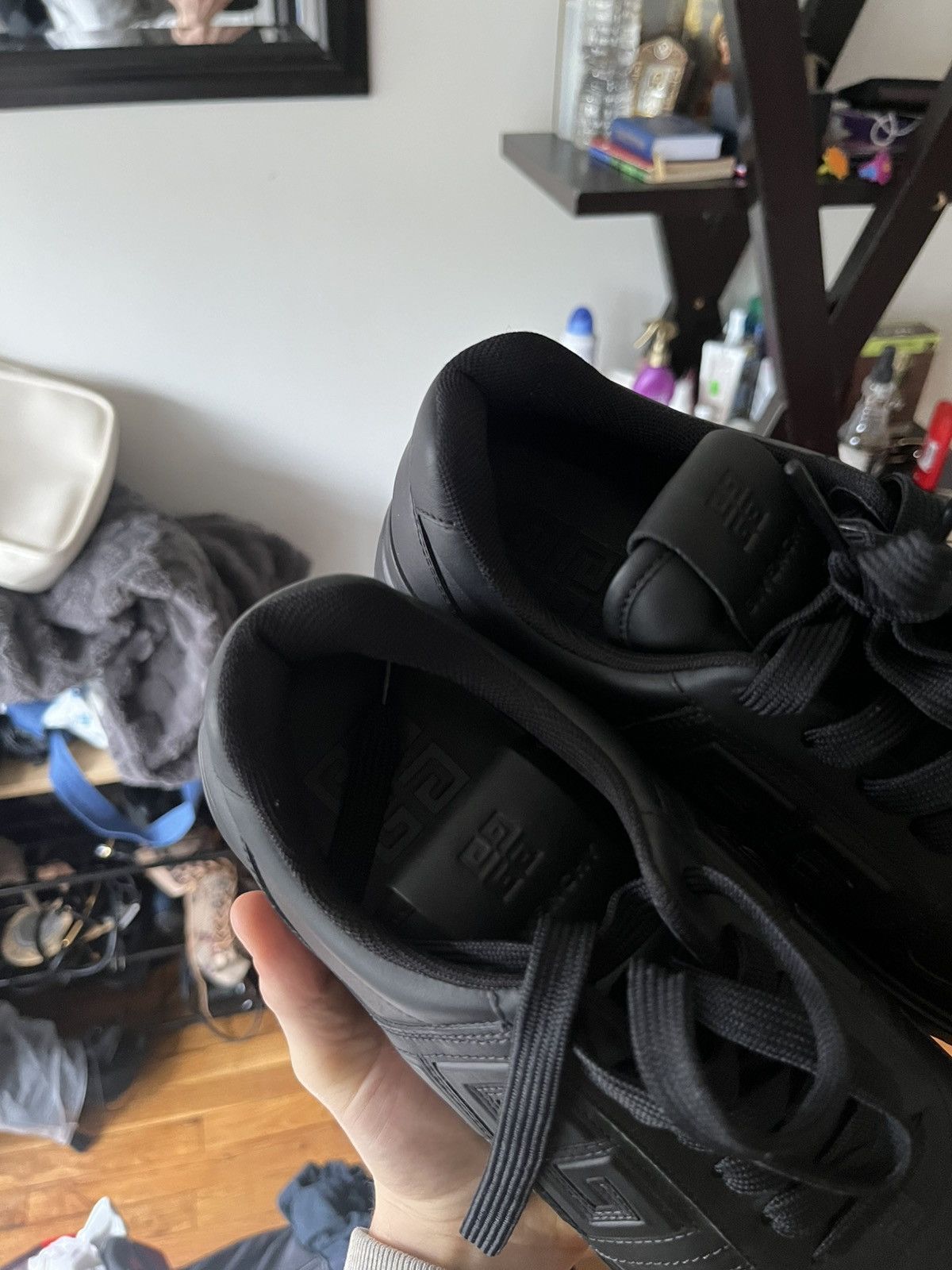 Givenchy Givenchy G4 Low Top Calf Leather Logo Black Mens Size US 7 / EU 40 - 7 Thumbnail