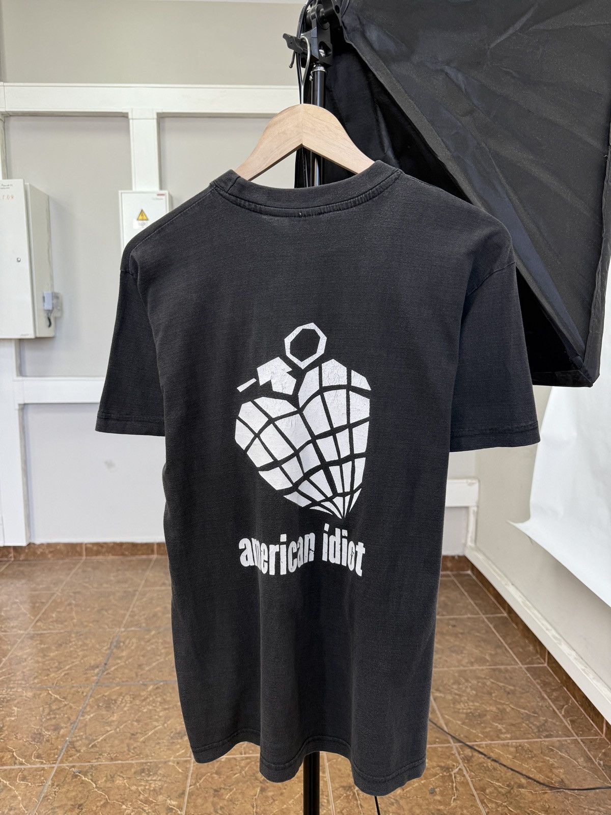 Band Tees 🇺🇸 Vintage Y2K Green Day American Idiot T-Shirt Rare Retro Size US M / EU 48-50 / 2 - 2 Thumbnail