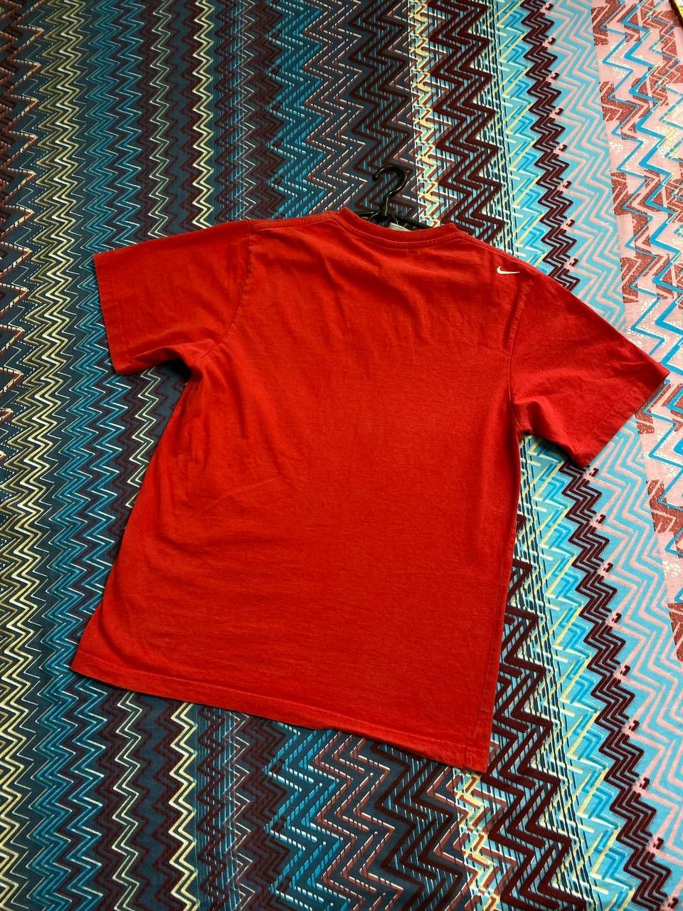 Nike Streetwear red T-Shirt Nike logo print Crazy Y2K Vintage Size US M / EU 48-50 / 2 - 16 Thumbnail