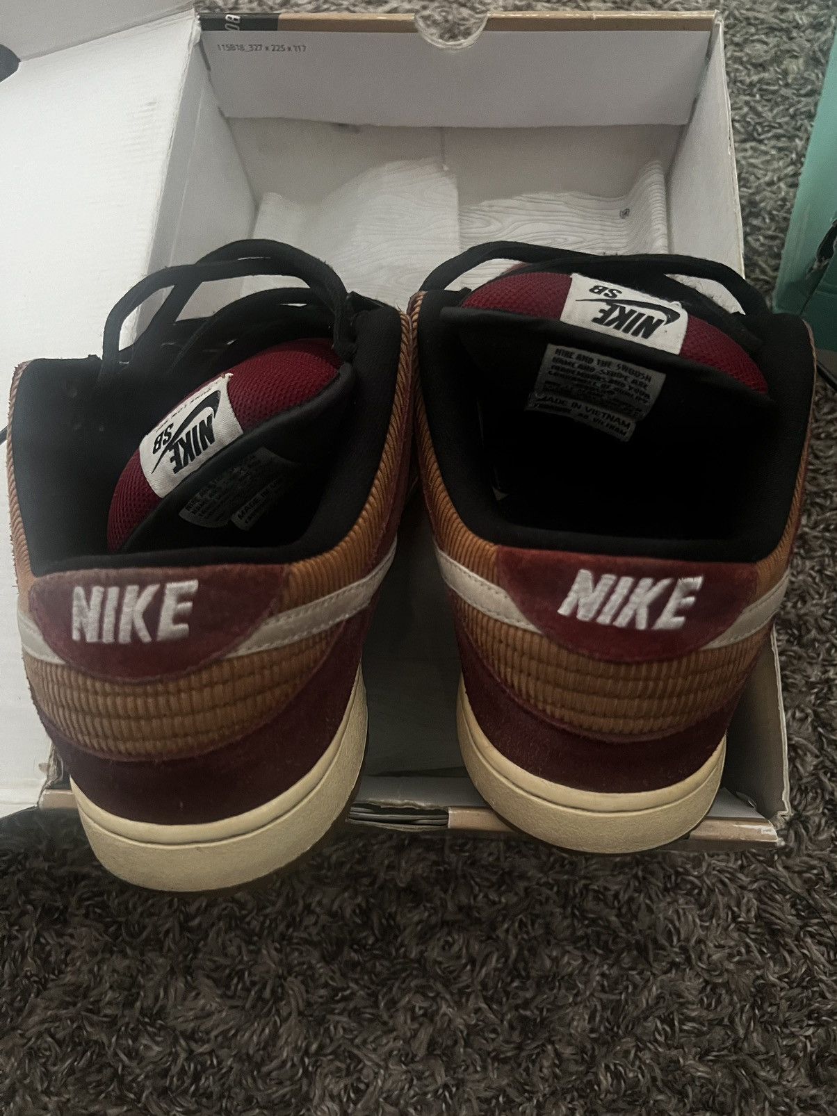 Nike Nike sb dunk low corduroy team red Size US 11 / EU 44 - 3 Thumbnail