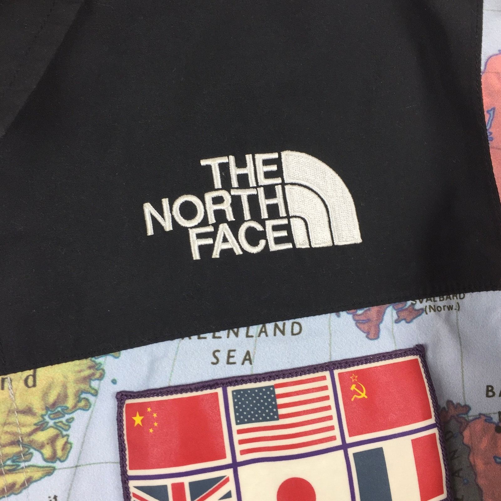Supreme 2014 Supreme x The North Face Maps Atlas Expedition Coach Size US M / EU 48-50 / 2 - 5 Thumbnail