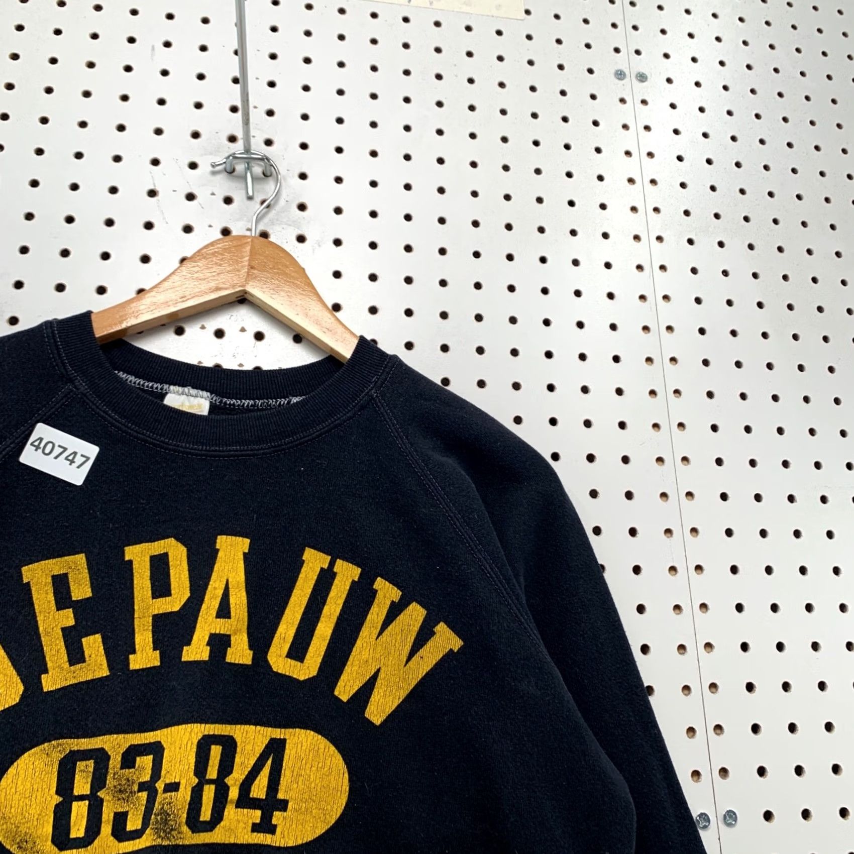 Vintage VINTAGE 70s Depauw Crewneck Sweatshirt Mens M Fits Small Black PIll USA 21x21 Size US S / EU 44-46 / 1 - 7 Thumbnail
