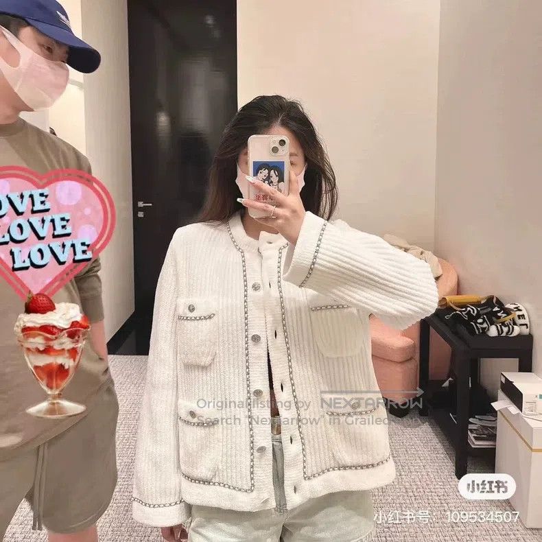 Chanel Chanel White four-pocket corduroy jacket Size XS / US 0-2 / IT 36-38 - 8 Thumbnail