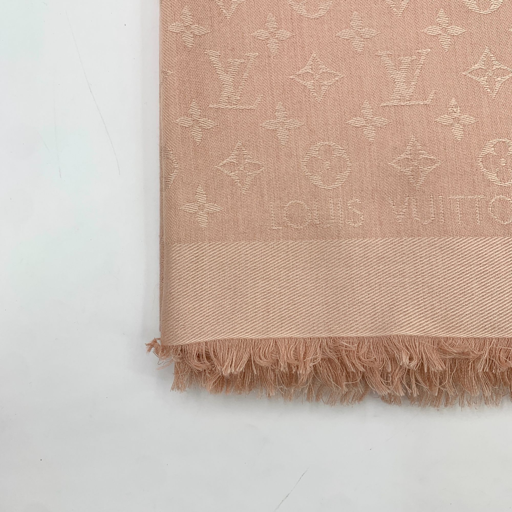Louis Vuitton Louis Vuitton Apricot Pink Logo Full Print Fringe Scarf 60% Size ONE SIZE - 7 Thumbnail