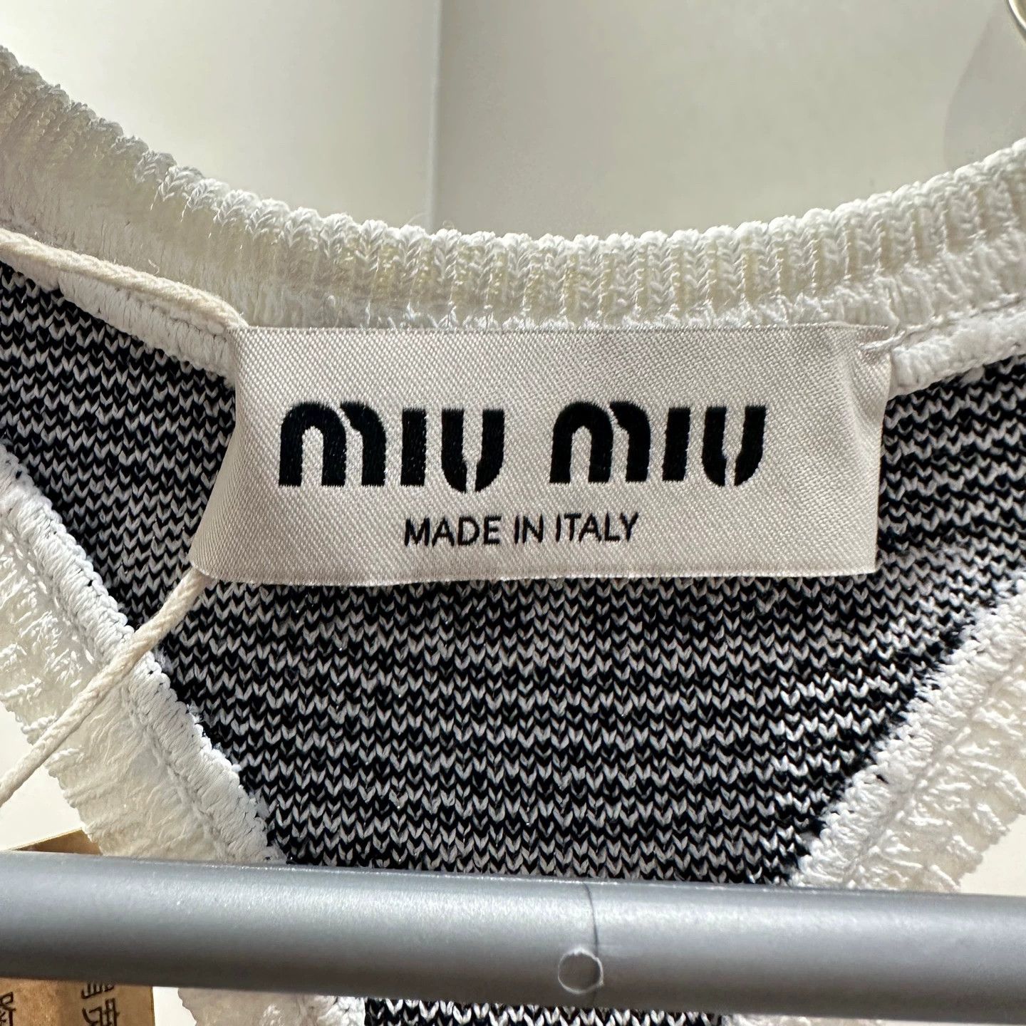 Miu Miu MIU MIU women's all over slogan tank top may719 40 Size S / US 4 / IT 40 - 3 Thumbnail
