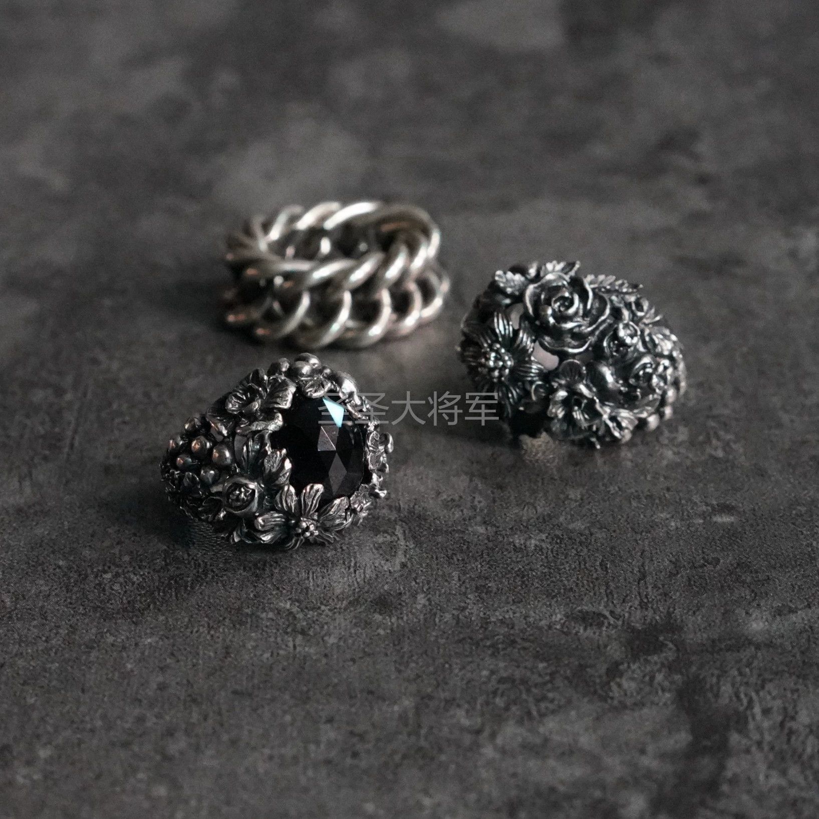 Ugo Cacciatori Ugo Cacciatori Craftsman Pioneer S Ring Size ONE SIZE - 1 Thumbnail