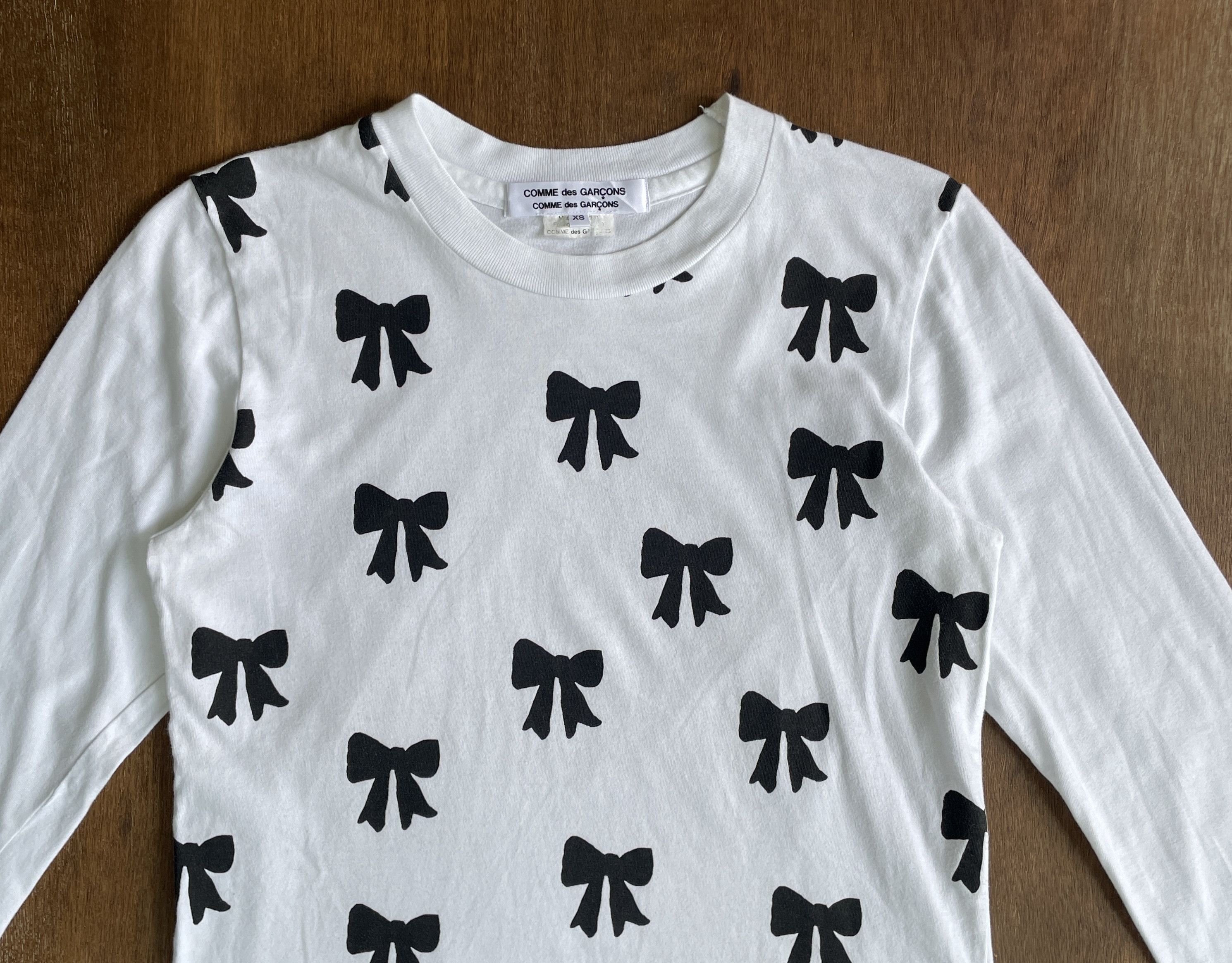 Comme des Garcons COMME des GARCONS Bow Tee Size US XS / EU 42 / 0 - 2 Thumbnail