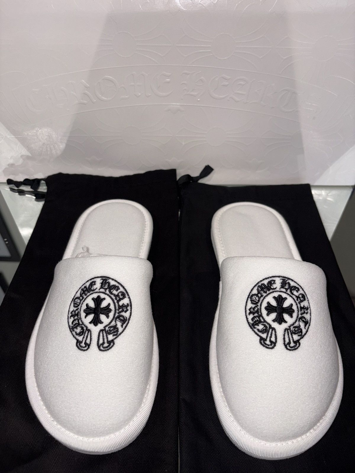 Chrome Hearts White Chrome Hearts Hotel Slippers Size US 8 / EU 41 - 1 Thumbnail