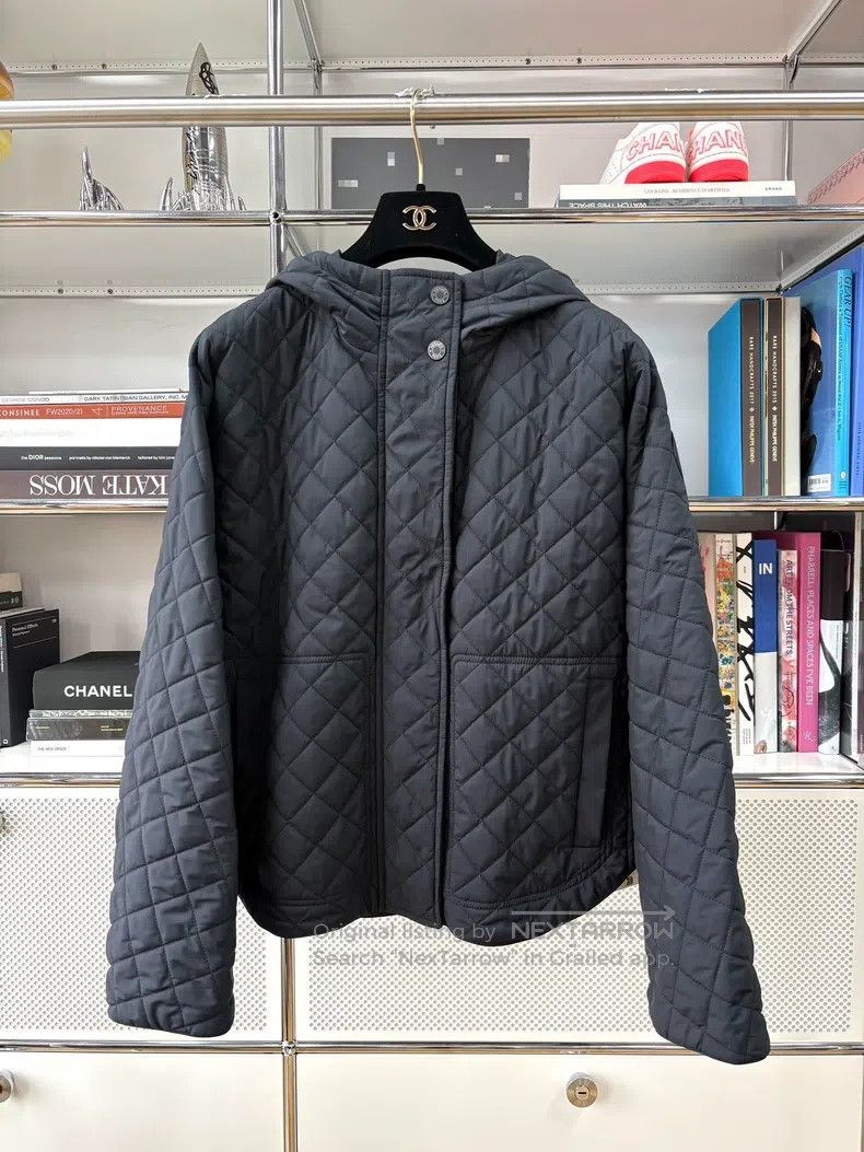 Hermes Hermes Black Lightweight Comfortable Quilted Hooded Thin C Size XS / US 0-2 / IT 36-38 - 1 Thumbnail