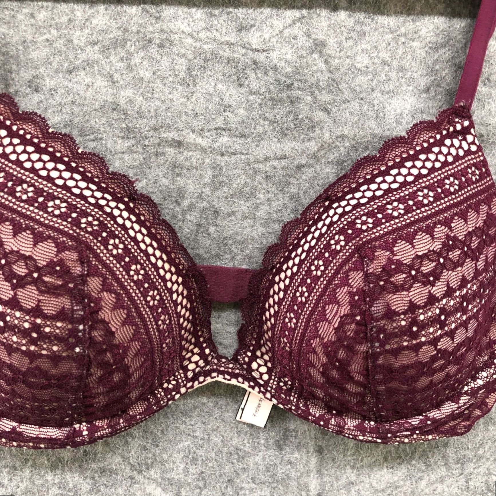 Victoria's Secret Victoria's Secret Plunge Bra 32D Purple Burgundy Lace Underwire Padded Size ONE SIZE - 4 Thumbnail