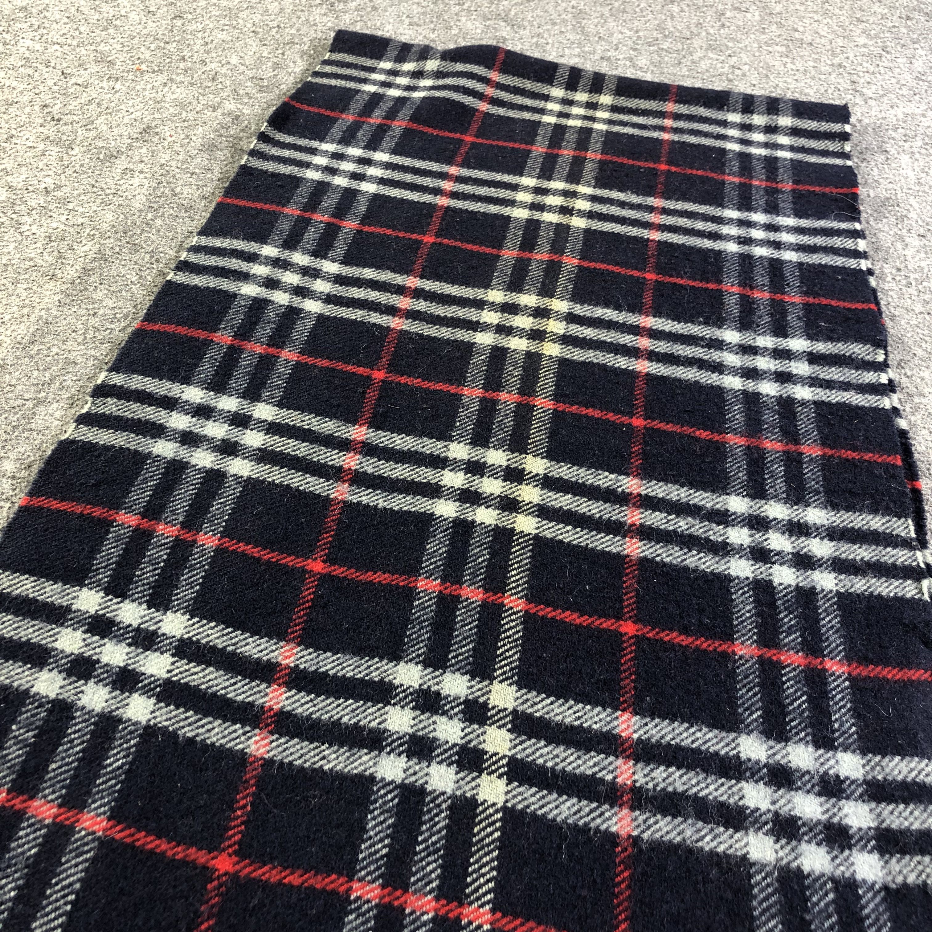 Burberry Burberrys Nova Check Blue Wool Scarf Muffler V1351 Size ONE SIZE - 9 Thumbnail