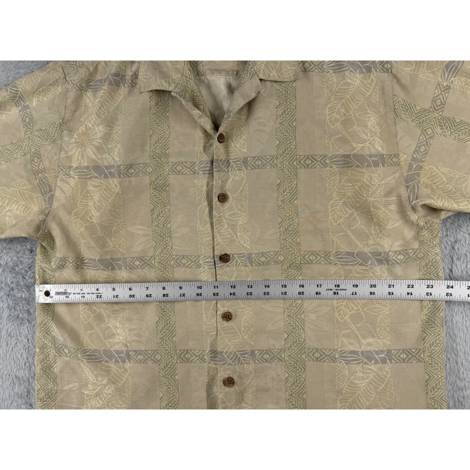 Tommy Bahama Tommy Bahama Shirt Men Large Beige Floral Hawaiian Silk Button-Up Pocket Aloha Resort Size US L / EU 52-54 / 3 - 7 Thumbnail