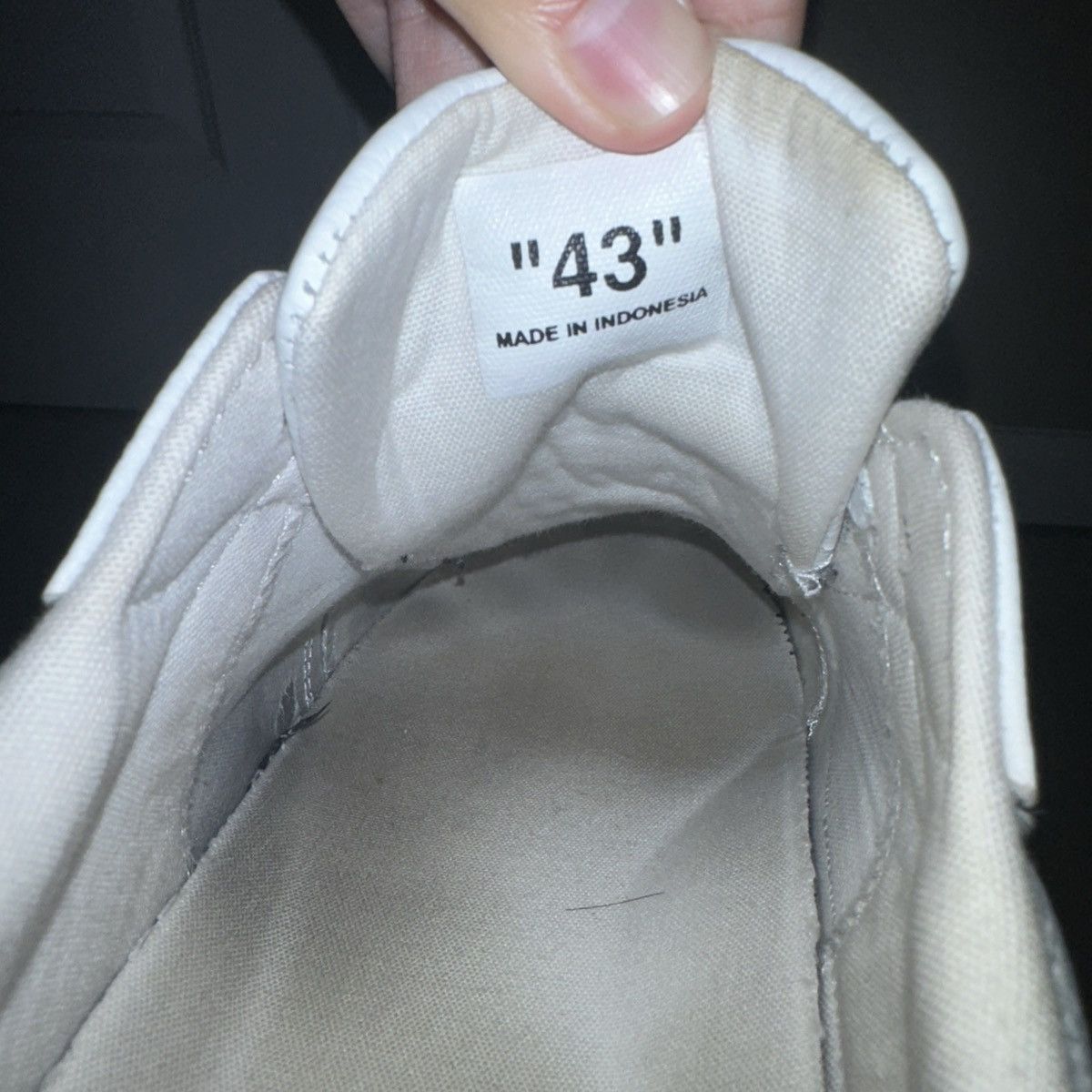 Off-White Off-White Vulcanized Low Black and White Sneakers Size US 10 / EU 43 - 9 Thumbnail