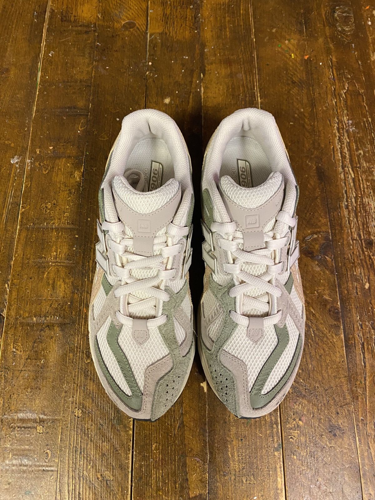 New Balance M1906NE “Linen” Size US 9 / EU 42 - 1 Thumbnail