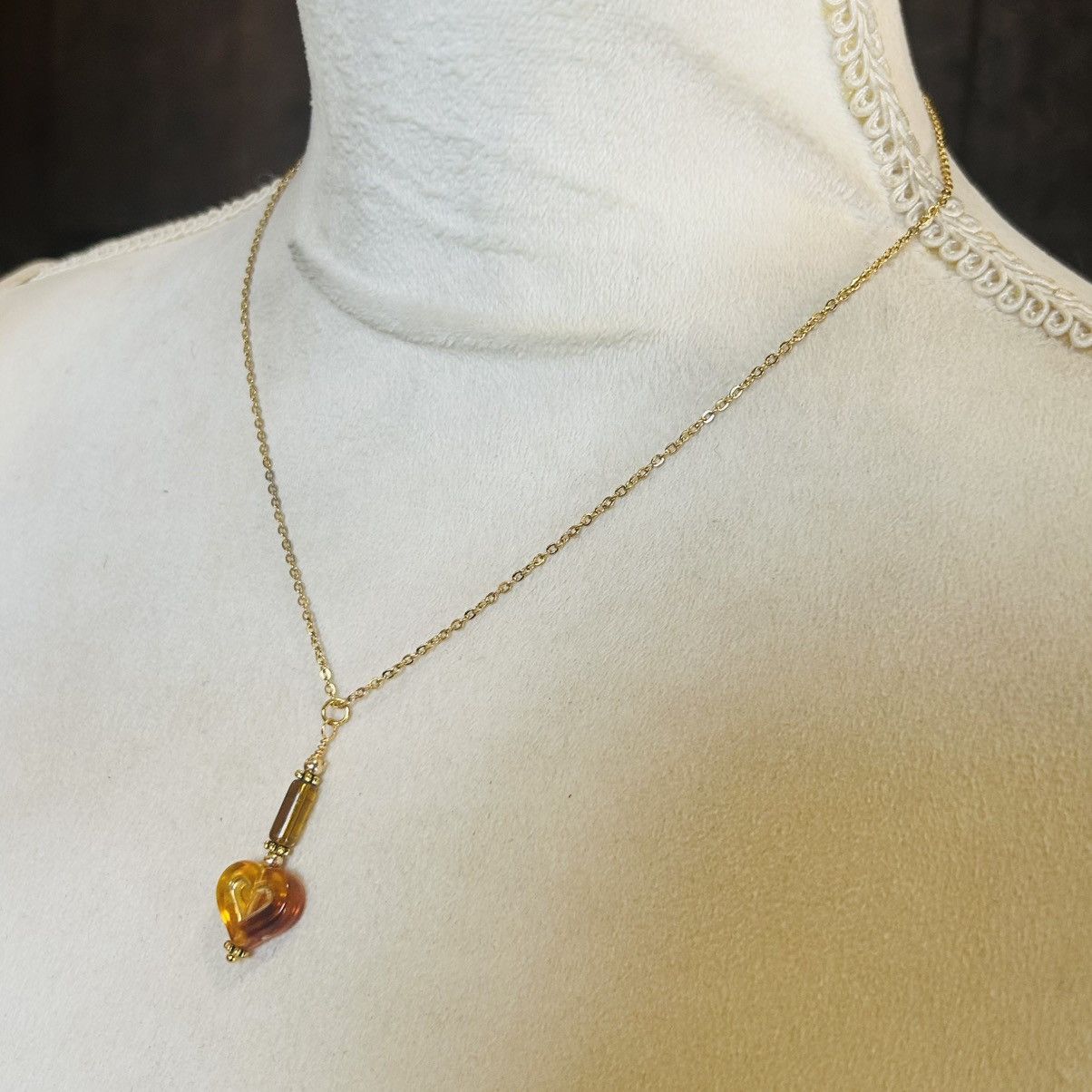 Handmade Handcrafted elegant amber glass heart beaded necklace Size ONE SIZE - 4 Thumbnail