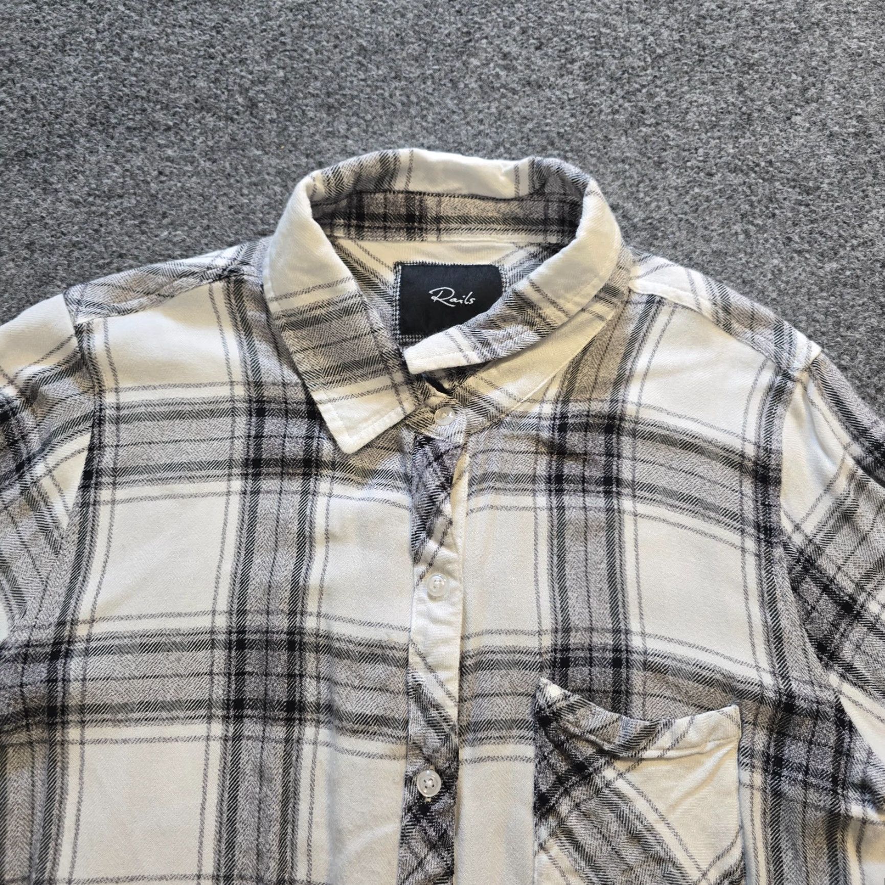 Rails Rails Top Womens Medium White Gray Plaid Flannel Button-Up Long Sleeve Casual Shirt Size M / US 6-8 / IT 42-44 - 2 Thumbnail
