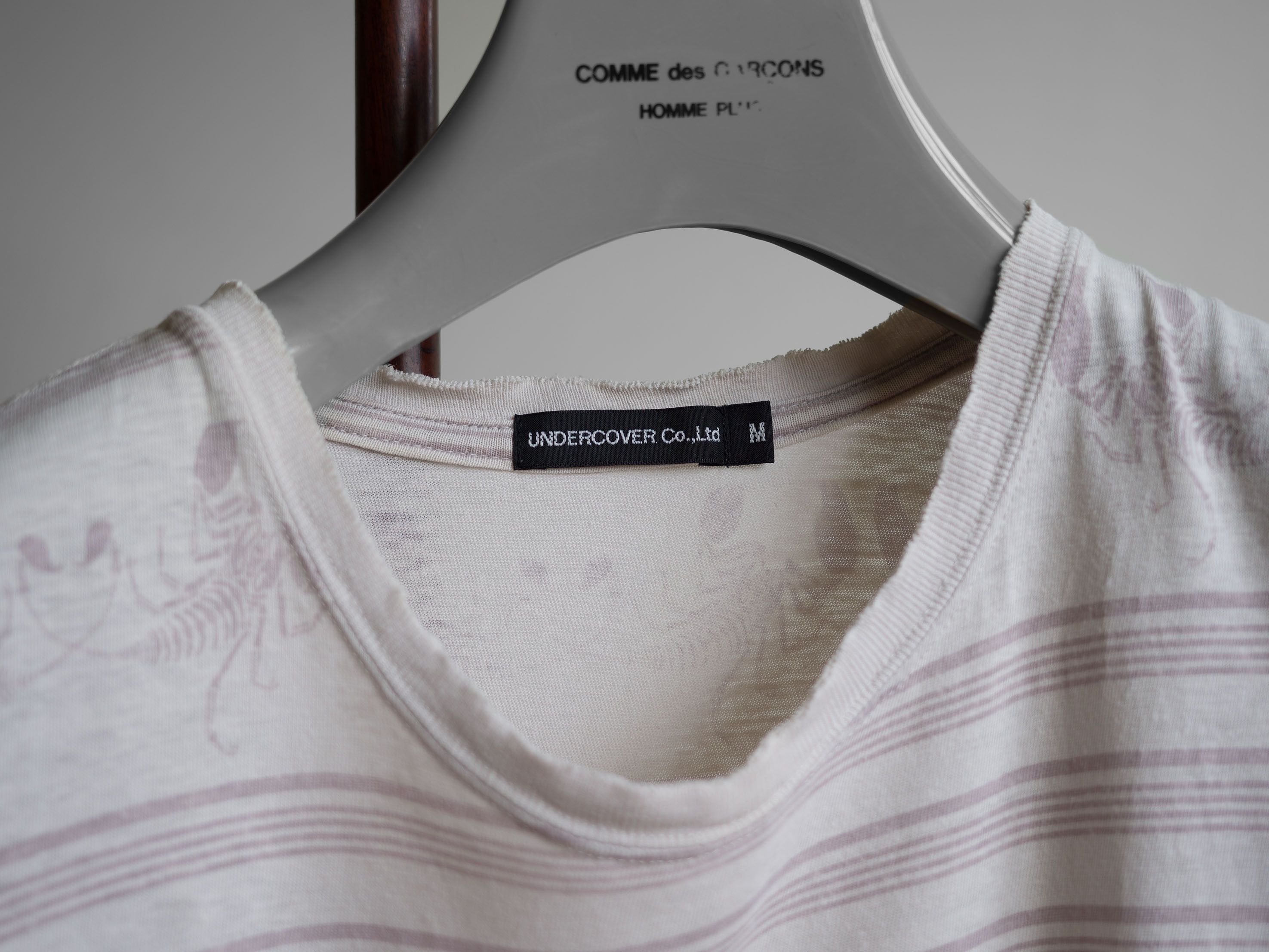 Undercover SS2003 UNDERCOVER SCAB PRINTED VEST Size US M / EU 48-50 / 2 - 6 Thumbnail