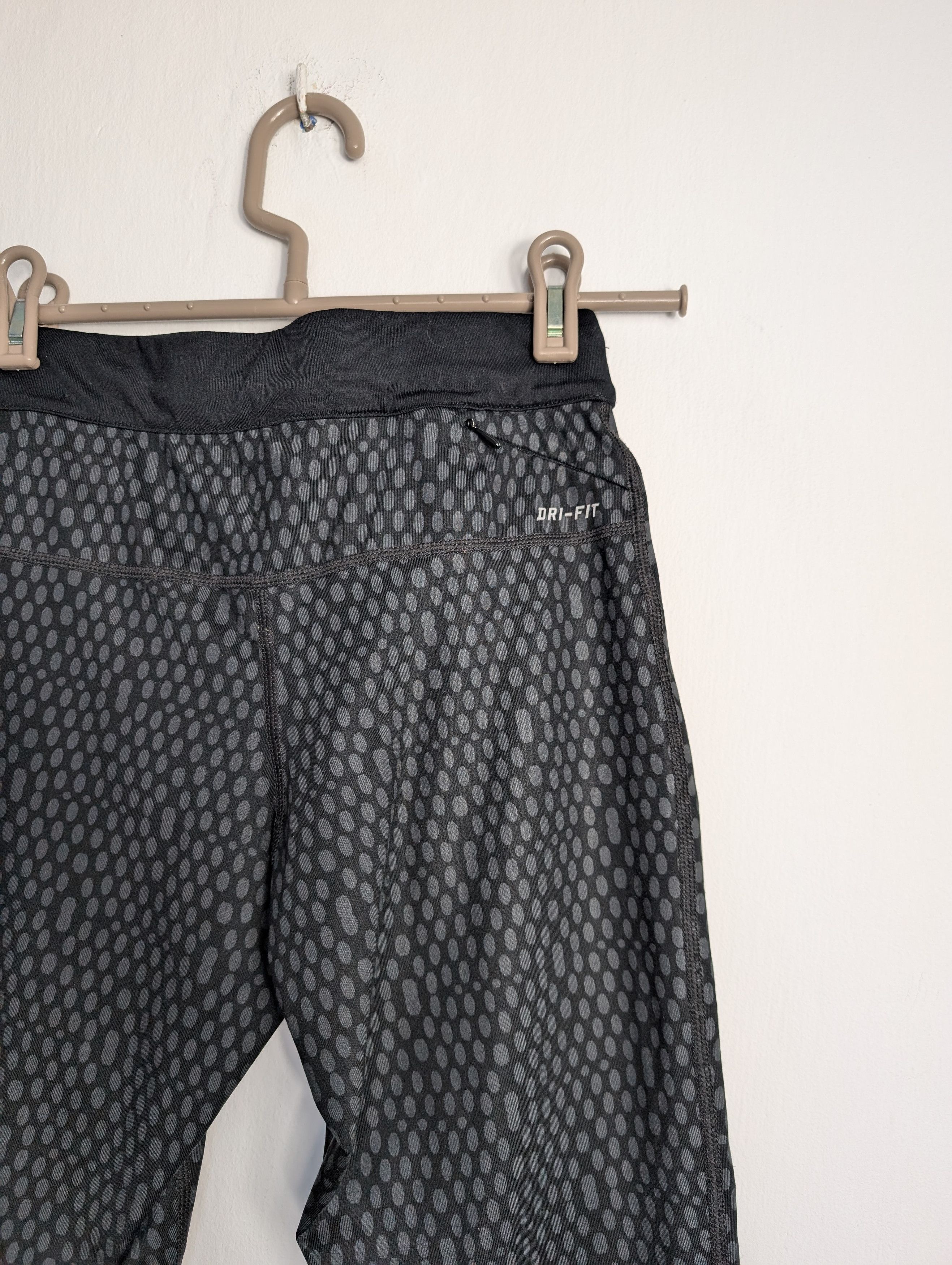 Nike Nike Women's 3/4 Running Leggings Calf Length Sportswear Gym Size 26" / US 2 / IT 38 - 6 Thumbnail