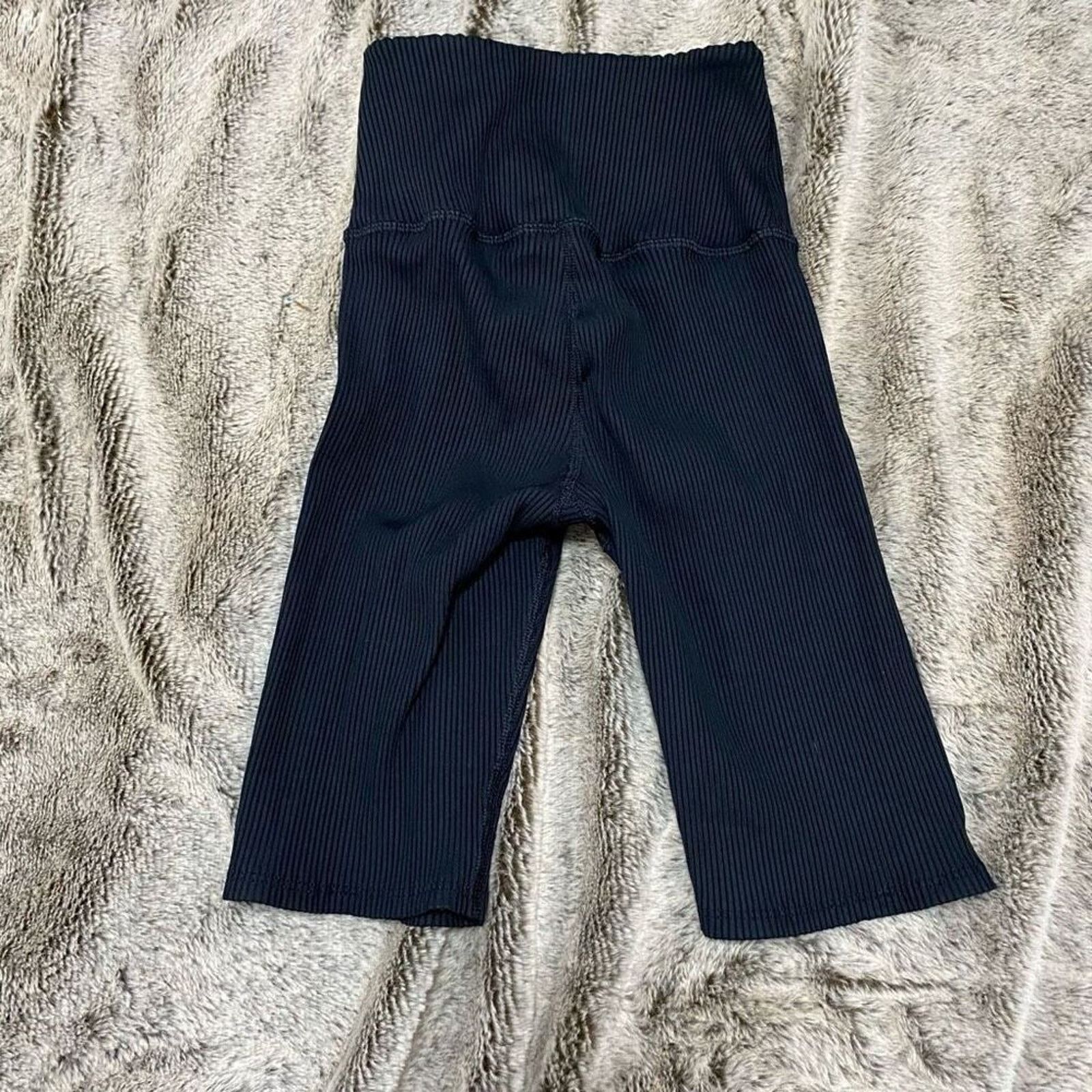Carbon Carbon38 Black Ribbed Bike Shorts | Sz S (No Size Tag) Size 26" / US 2 / IT 38 - 2 Thumbnail