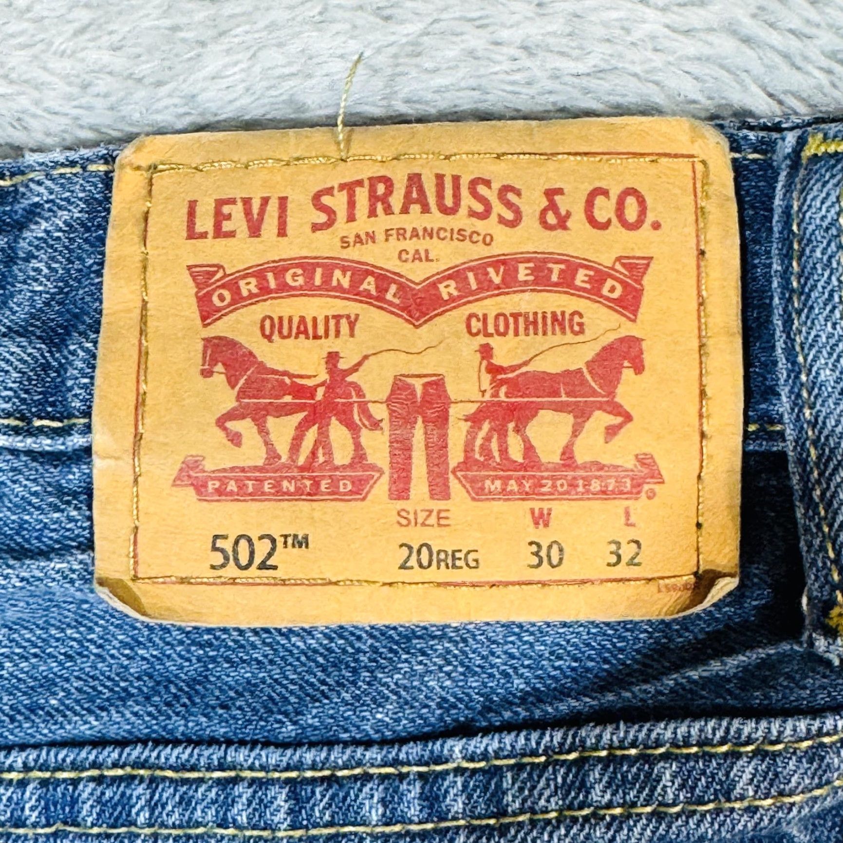 Levi's VINTAGE Levi's 502 Regular Taper Denim Shorts Mens 30 Distressed Blue Raw Hem Bermuda 8in Zipper Button USA Mens Size US 30 / EU 46 - 7 Thumbnail