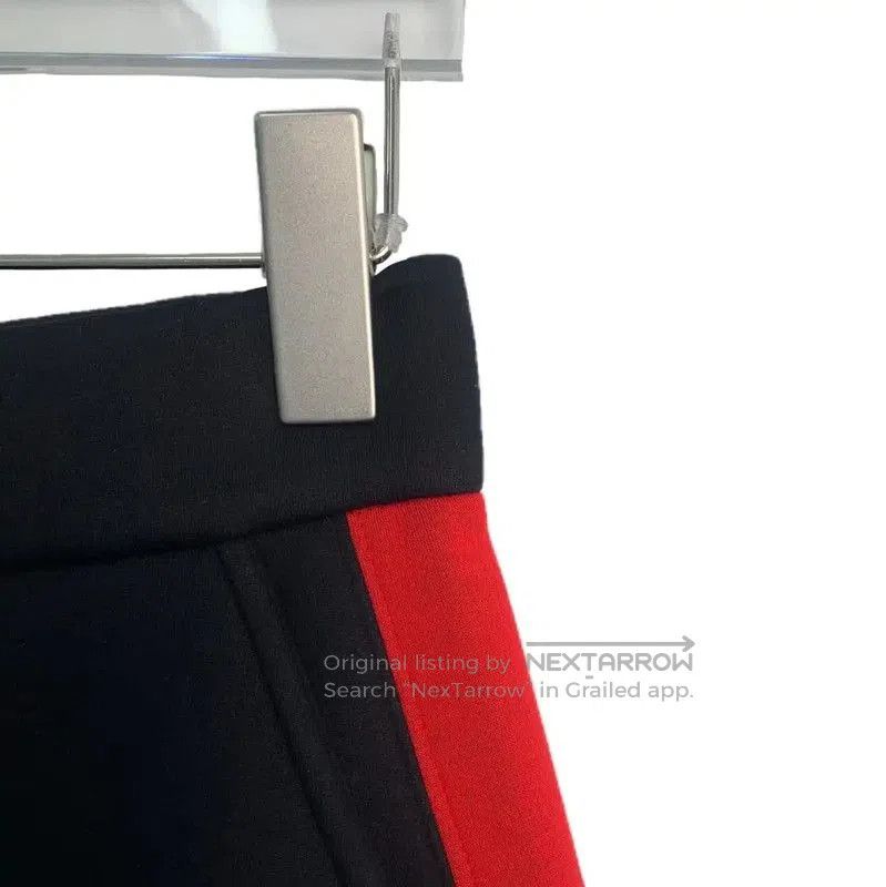 Burberry Burberry Black Cotton Women's Mini Skirt. Size 22" - 4 Thumbnail