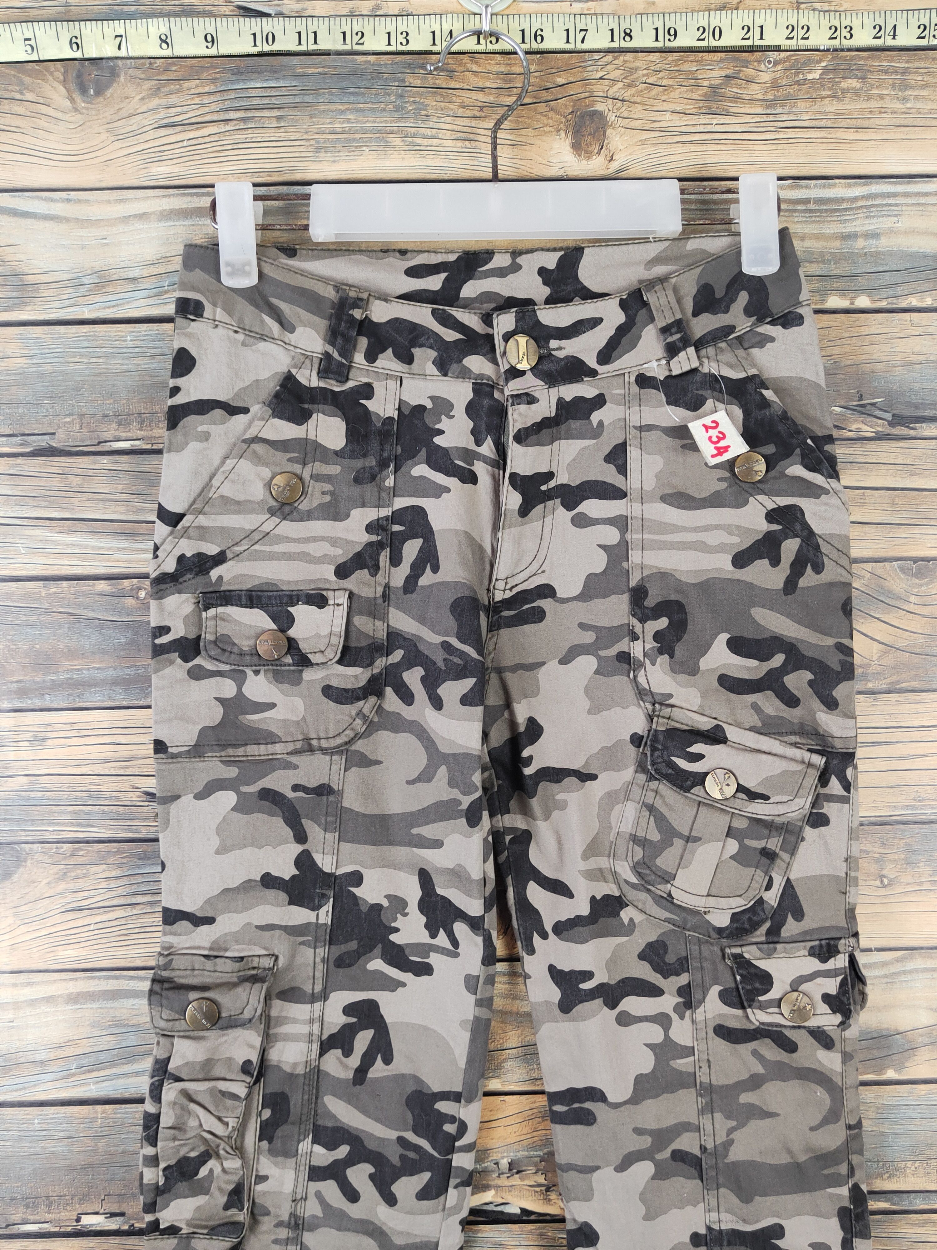 Japanese Brand DLL Japanese Brand Camouflage Multipocket Cargo Pants #234 Size 26" / US 2 / IT 38 - 2 Thumbnail