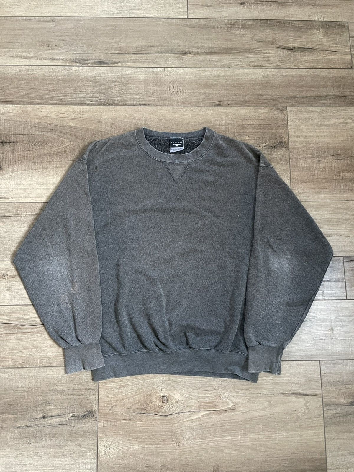 Vintage Vintage Cheetah Faded Crewneck Size US L / EU 52-54 / 3 - 1 Thumbnail