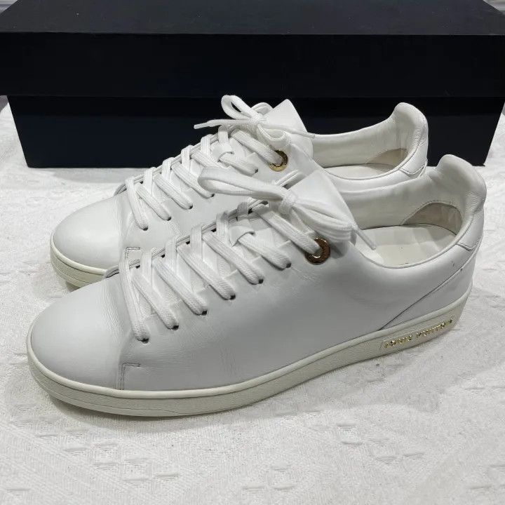 Louis Vuitton Louis Vuitton White Leather Fashion Sneakers 0079 Size US 7 / IT 37 - 1 Thumbnail