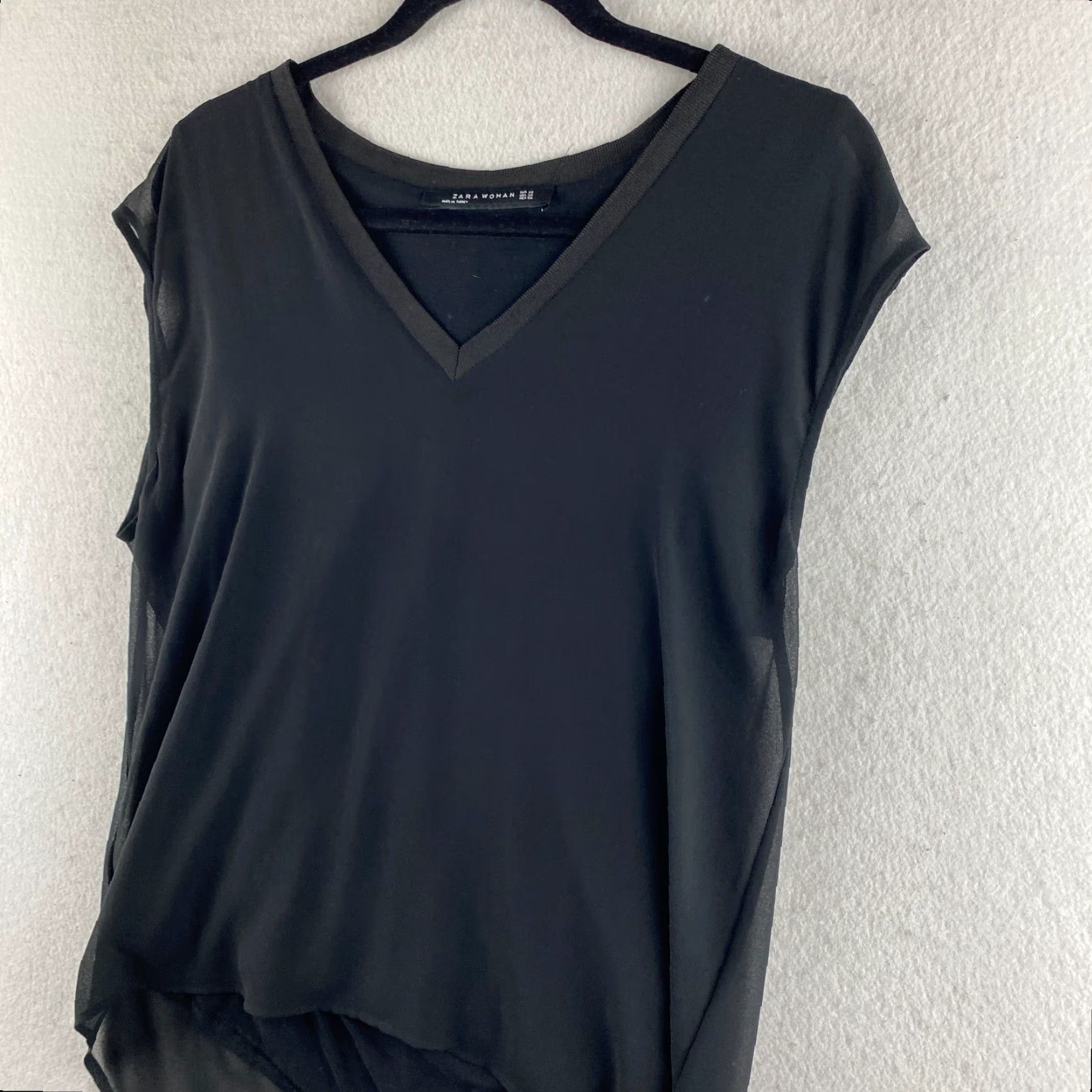 Zara Zara Blouse Womens XS Black Sheer Long Back V Neck Sleeveless Light Weight Modern Shirt XS Womens Black Blouse Size XS / US 0-2 / IT 36-38 - 6 Thumbnail