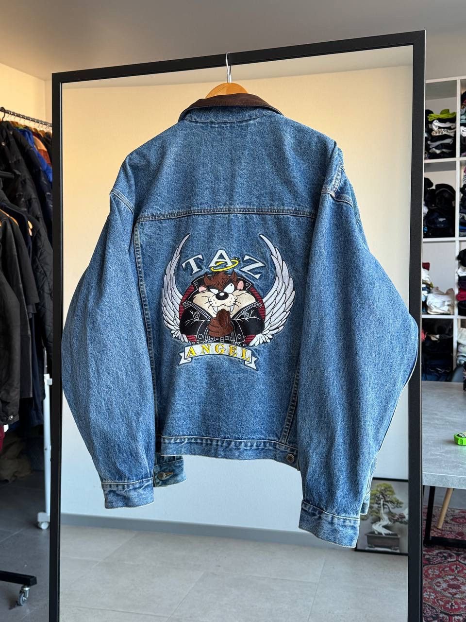 Warner Bros WARNER Bros 1996 TAZ ANGEL denim jacket size XL looney tunes Size US XL / EU 56 / 4 - 10 Thumbnail