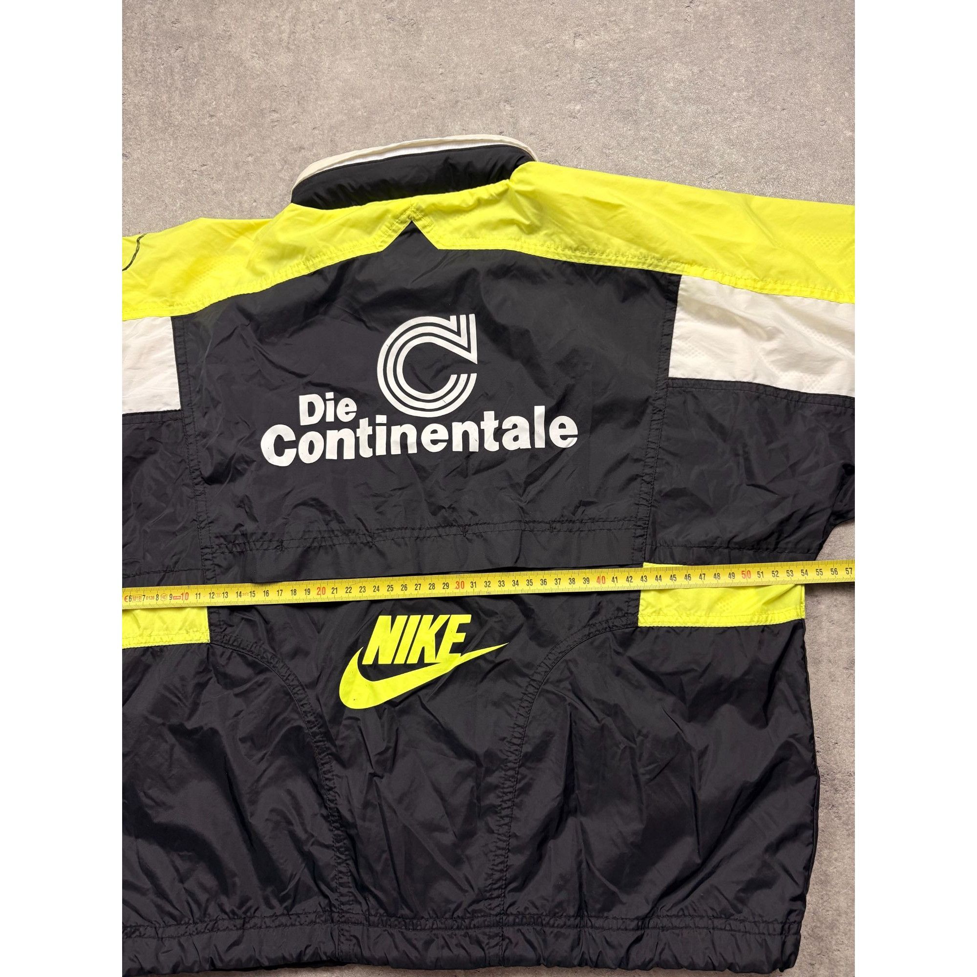 Nike Nike Borussia Dortmund BVB 09 Womens Vintage Windbreaker Jac Size XS / US 0-2 / IT 36-38 - 4 Thumbnail