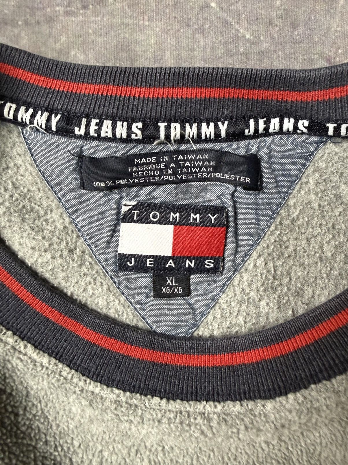 Tommy Hilfiger Vintage Y2K Tommy Jeans Fleece Sweatshirt (XL) Size US XL / EU 56 / 4 - 9 Thumbnail
