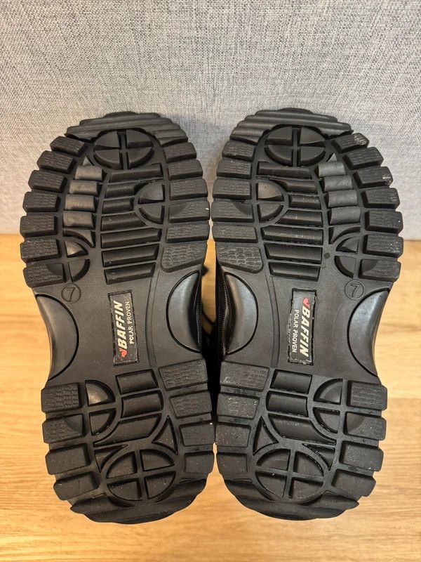 Other Baffin Tundra Polar Proven Canada Snow Boots size 40 Size US 7 / EU 40 - 15 Thumbnail