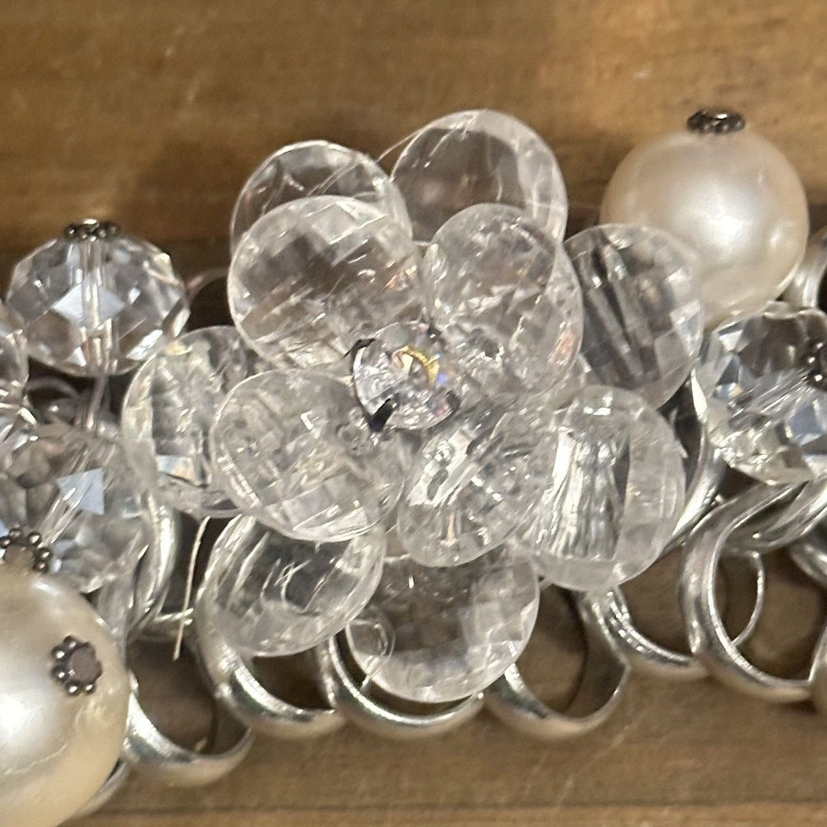 Other Chunky clear bead and pearl flower bracelet Size ONE SIZE - 4 Thumbnail
