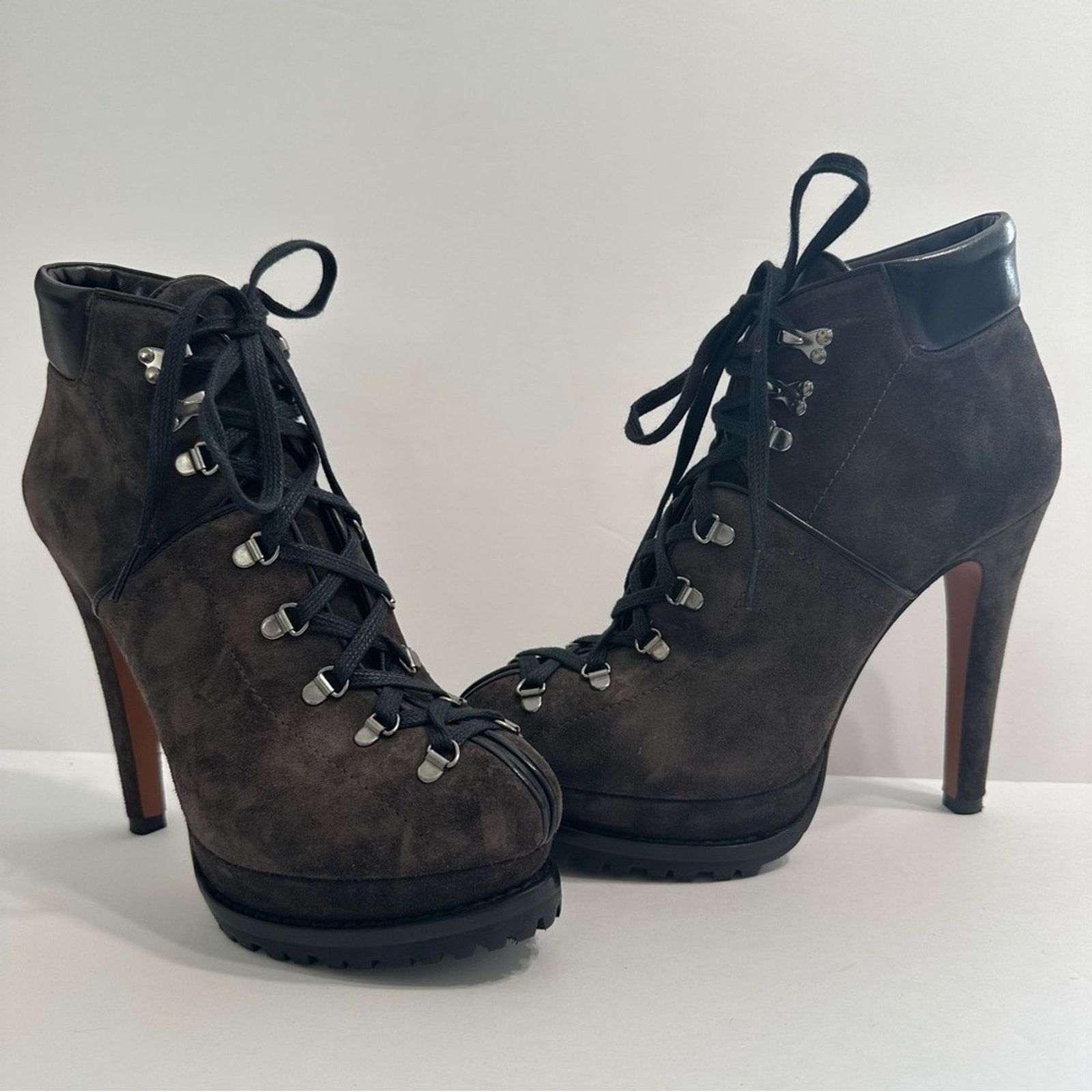 Alaia Seen on Beyonce Grey Suede Hiker Ankle Boots EU 38 Platform Size US 8 / IT 38 - 6 Thumbnail