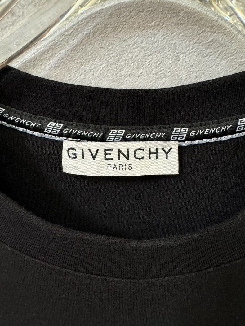 Givenchy Givenchy Black Printed Destroyed Font Logo Short Sleeve, S Size US M / EU 48-50 / 2 - 3 Thumbnail