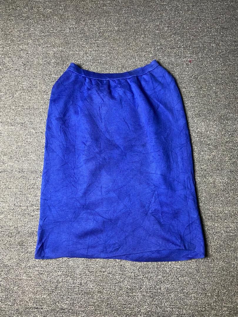 Yves Saint Laurent Yves Saint Laurent Authentic Pencil Skirt (172) Size 24" / US 00 / IT 34 - 1 Thumbnail