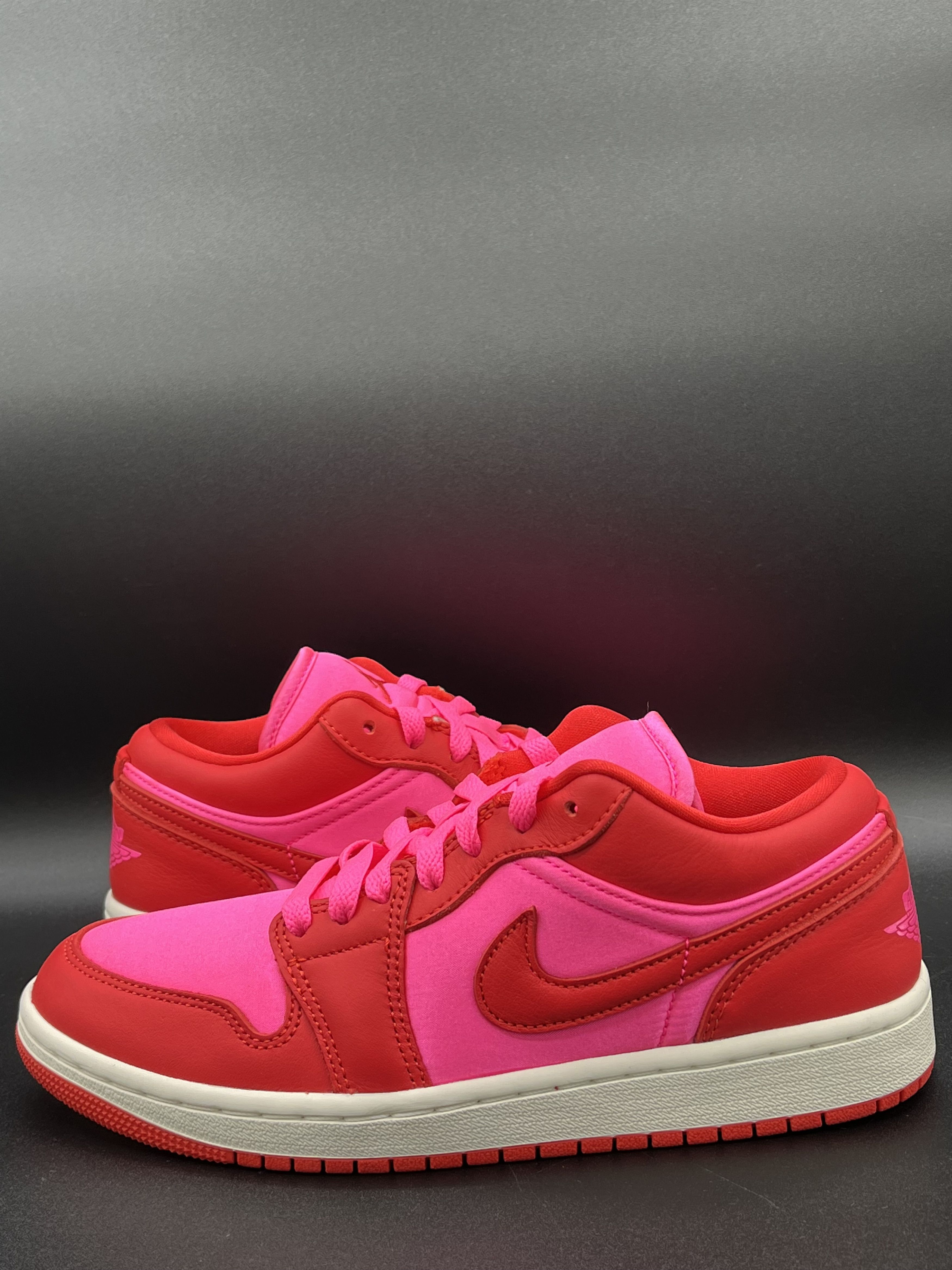Nike Air Jordan 1 Low Pink Blast Size US 7.5 / IT 37.5 - 1 Thumbnail