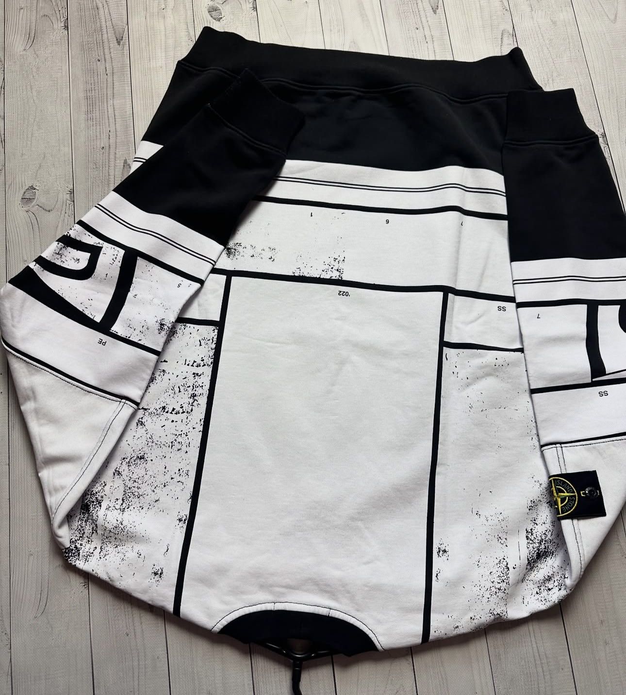 Stone Island Stone Island big logo sweatshirt rare 3D size M,L Size US L / EU 52-54 / 3 - 4 Thumbnail