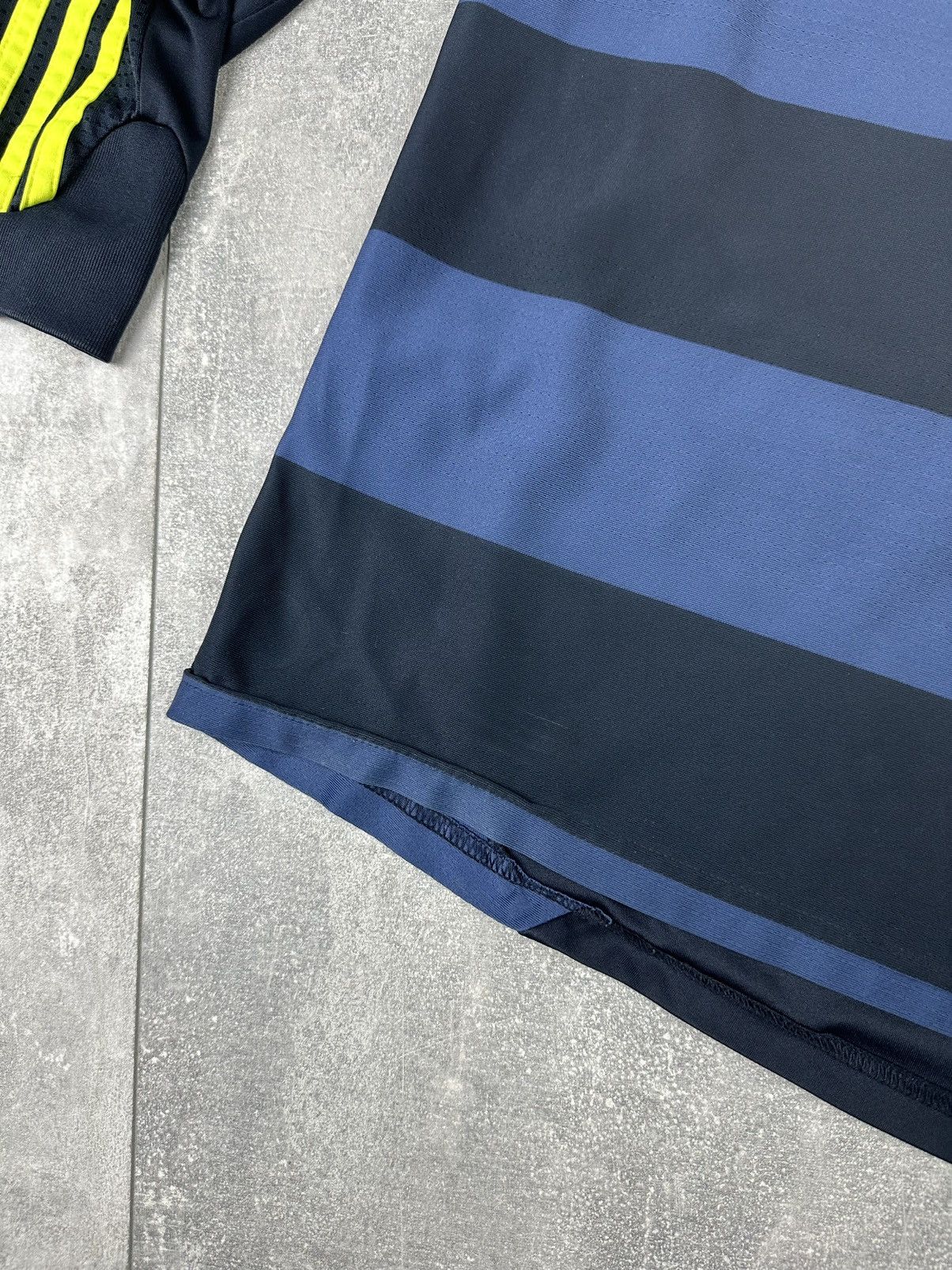 Adidas Adidas Chelsea FC Away Soccer Long Sleeve Jersey 2009/10 Size US L / EU 52-54 / 3 - 7 Thumbnail