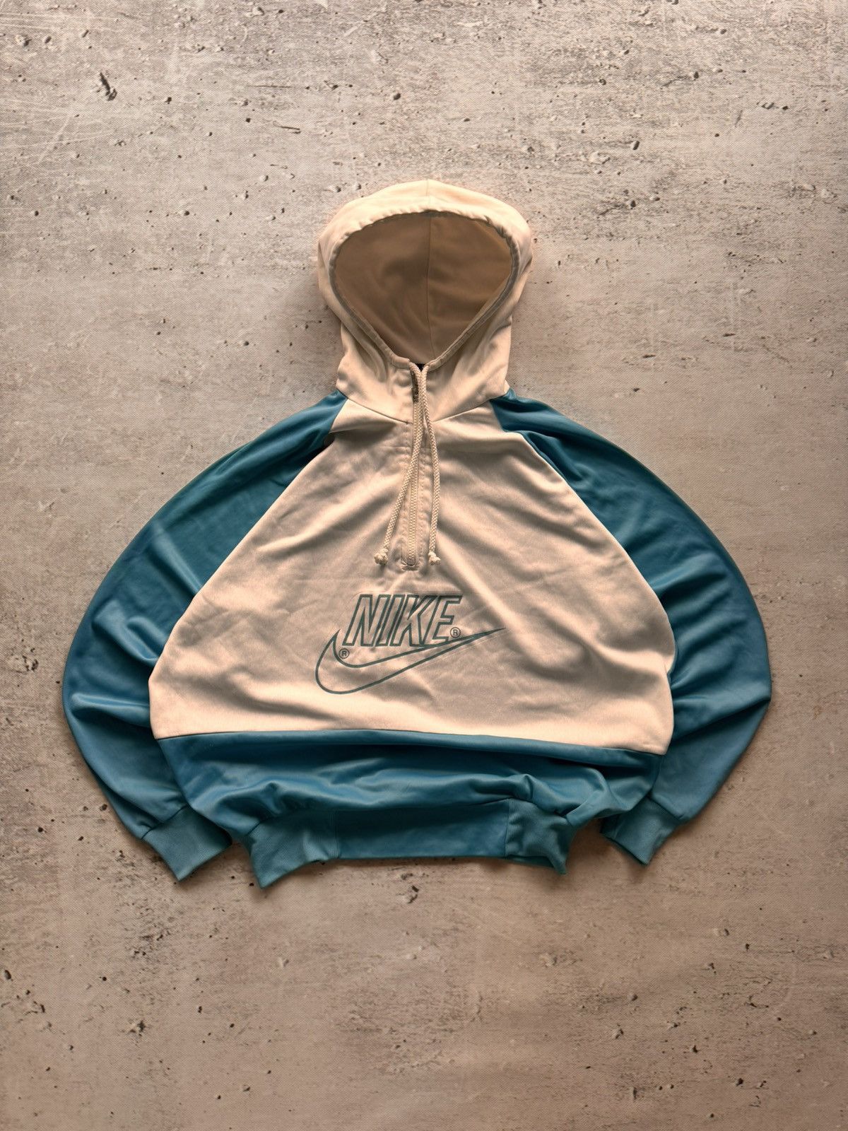 Nike × Vintage NIKE VINTAGE CENTER LOGO OVERSIZE BOXY HOODIE Size US L / EU 52-54 / 3 - 1 Thumbnail