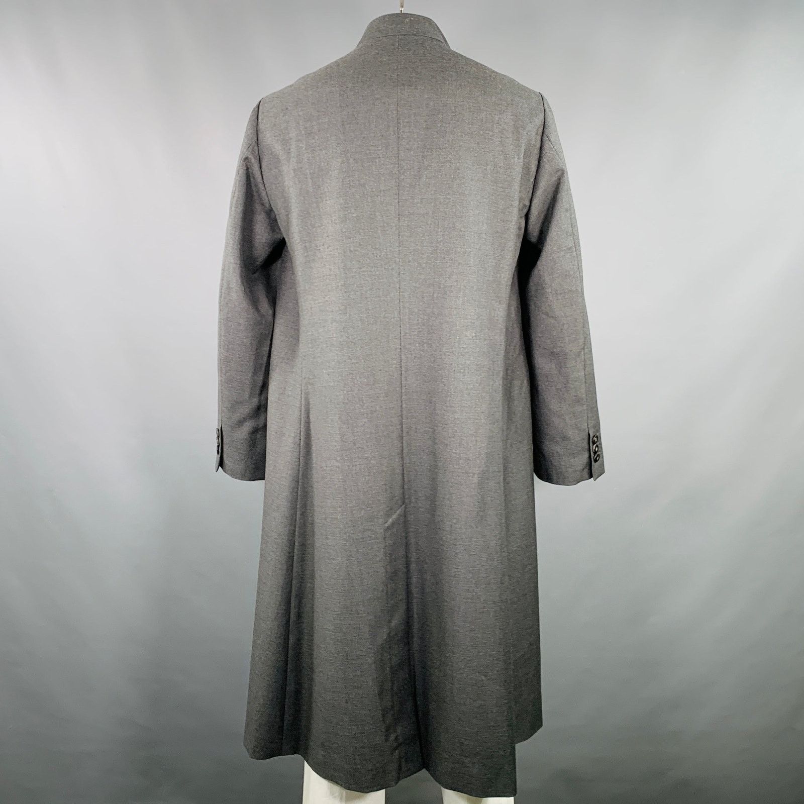 Giorgio Armani GIORGIO ARMANI Size 42 Grey Wool Peak Lapel Coat Size US L / EU 52-54 / 3 - 3 Thumbnail