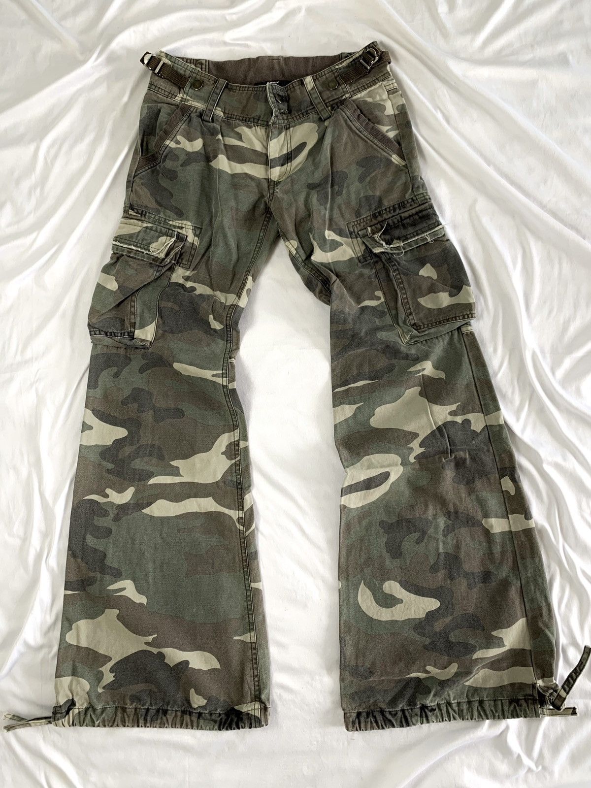 Le Grande Bleu (L.G.B.) Flare bell bottom goa style camo japanese brand Size US 28 / EU 44 - 3 Thumbnail