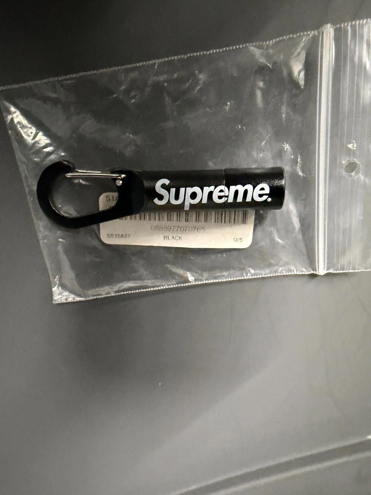 Supreme Supreme Stash Pill Carabiner Black Accessory Keychain FW14 Size ONE SIZE - 1 Thumbnail