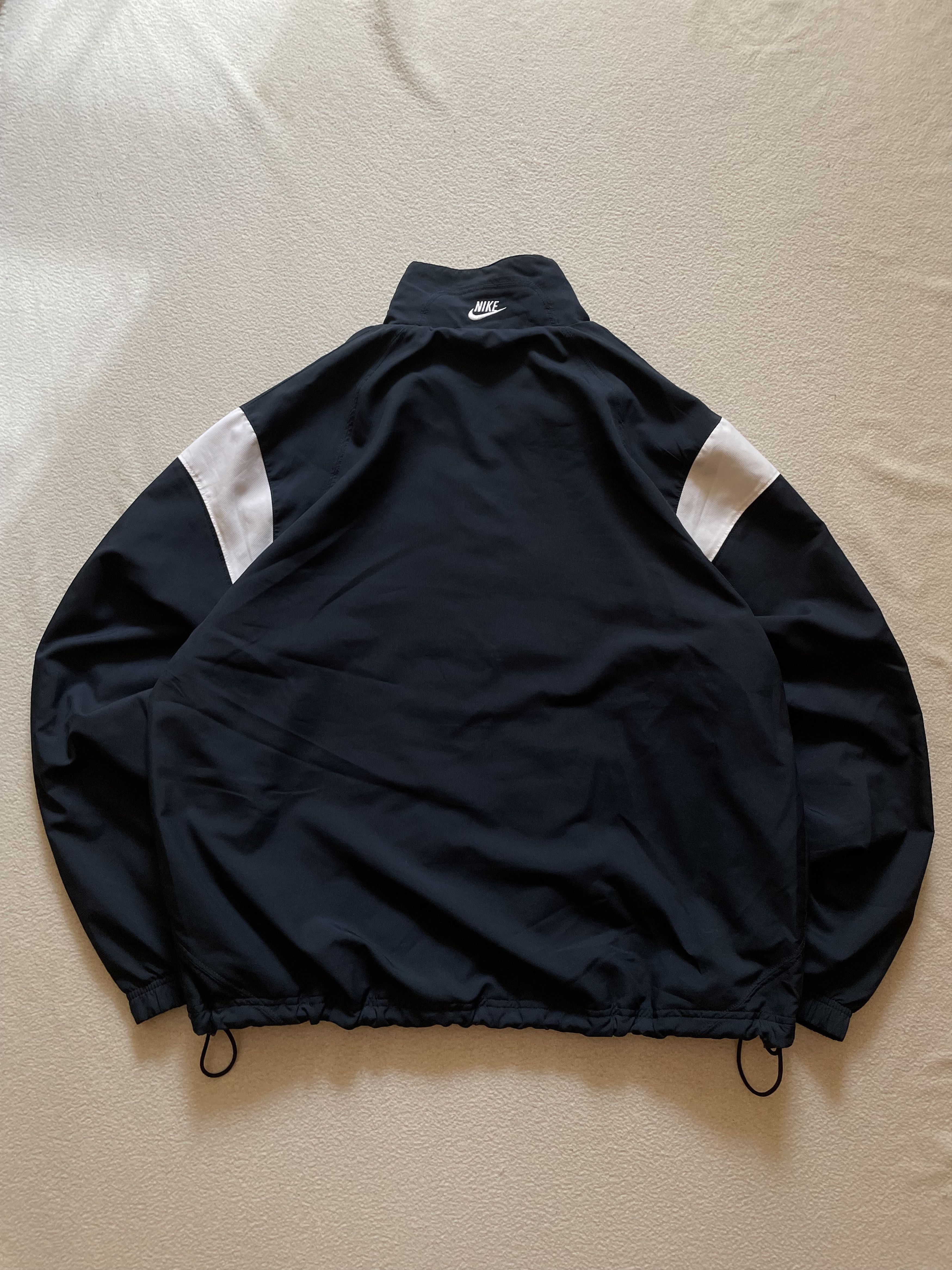 Nike Vintage 00s Nike Light Jacket/Windbreaker Mini Logo Boxy Fit Size US L / EU 52-54 / 3 - 7 Thumbnail