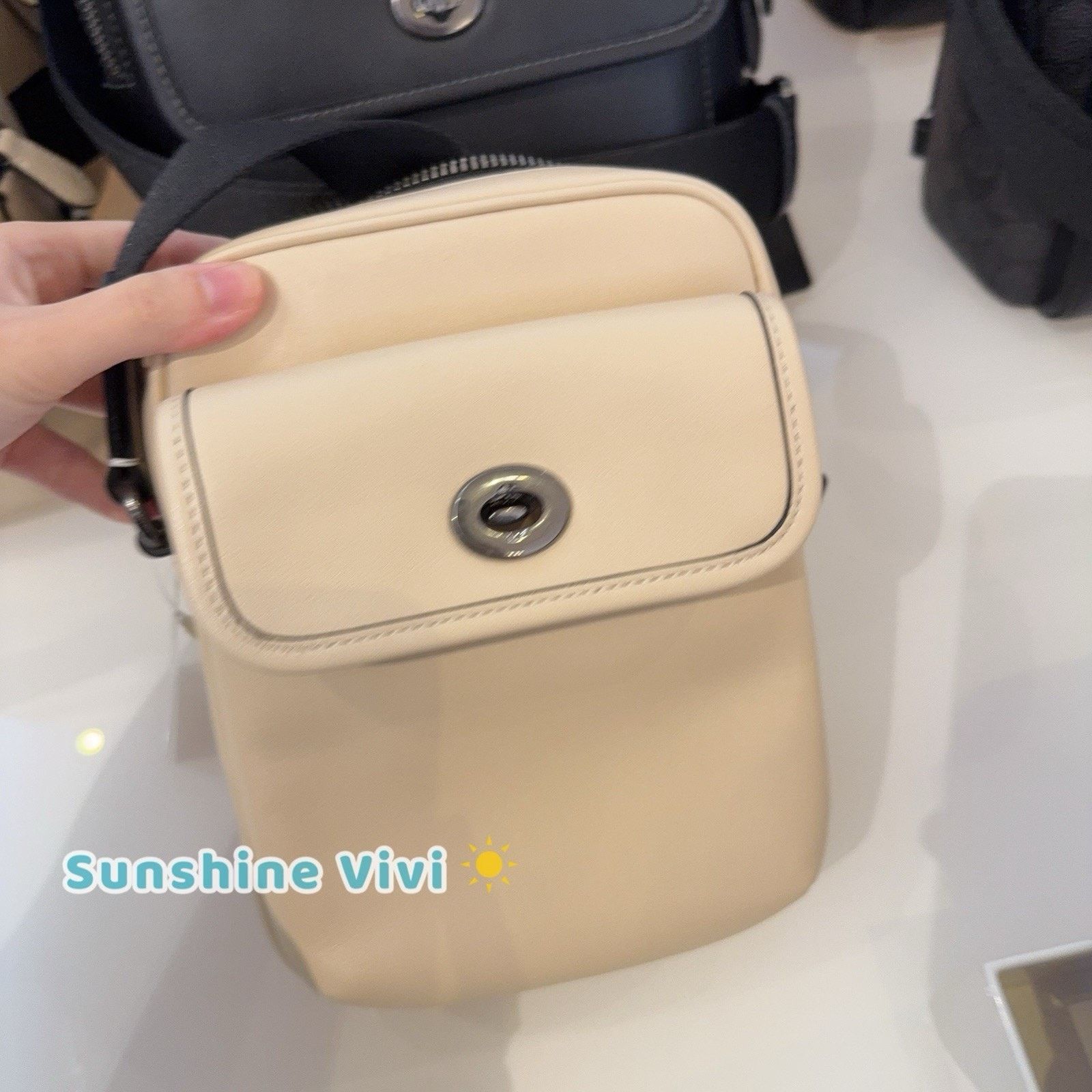 Coach NWT Coach Turnlock Crossbody Bag Leather Qb/IVORY CAJ31 Size ONE SIZE - 6 Thumbnail