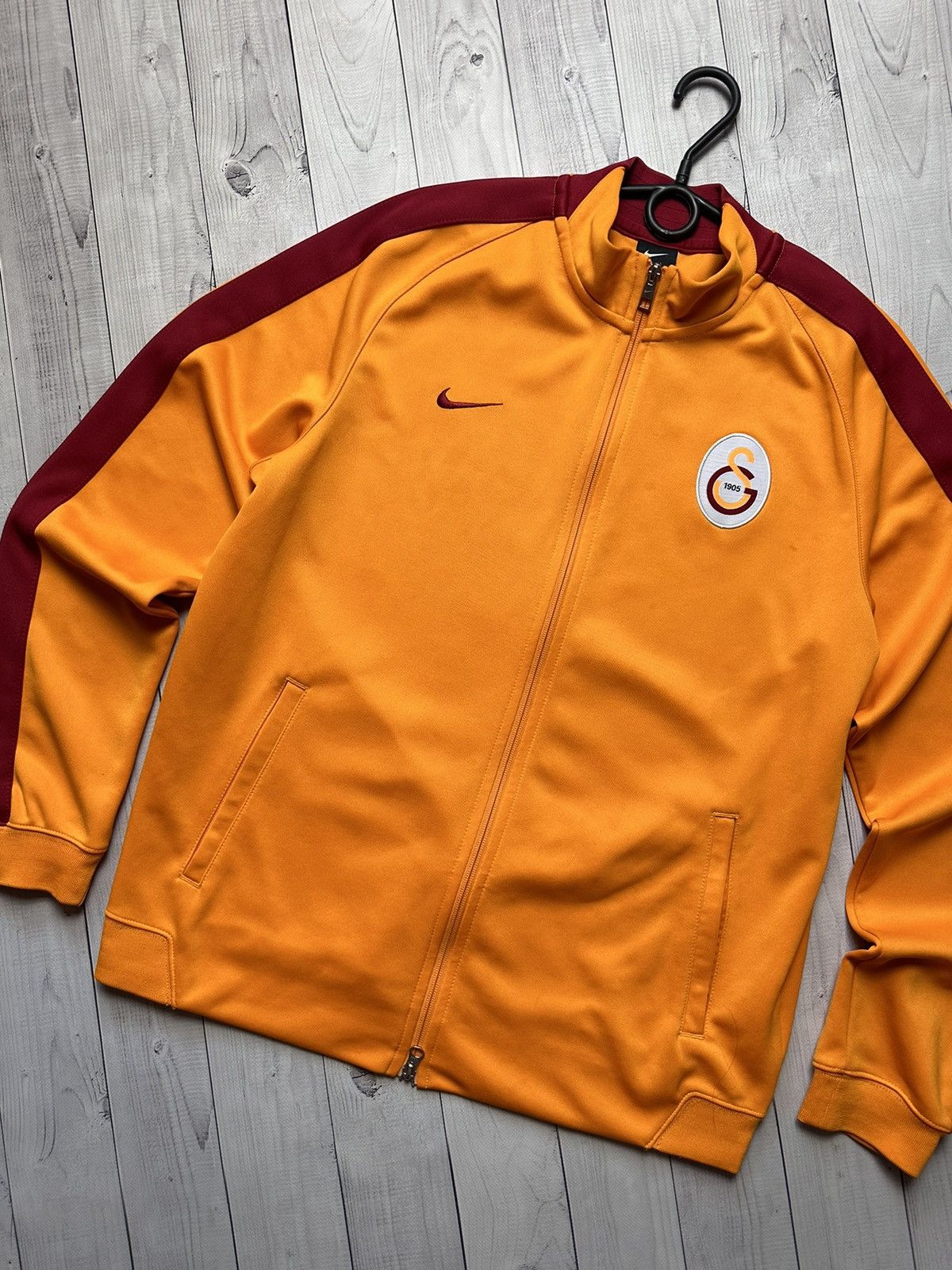 Vintage Nike Galatasaray soccer jacket size L logo orange