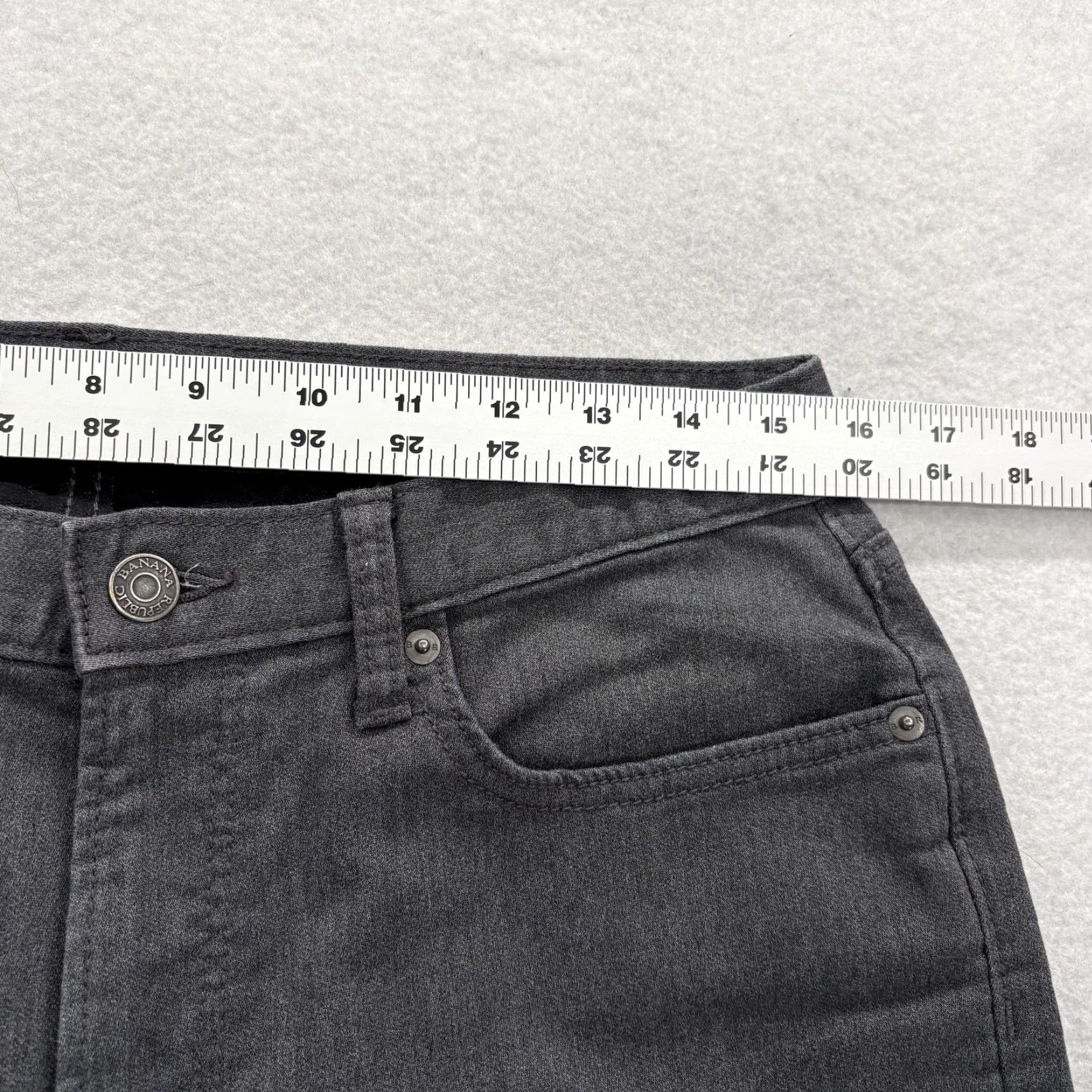 Banana Republic Banana Republic Travel Jeans Mens 31x28 Charcoal Athletic Stretch Denim Tapered Jeans Clothing Mens Banana Republic Travel Jean Charcoal Gray 90s? Size US 31 - 5 Thumbnail